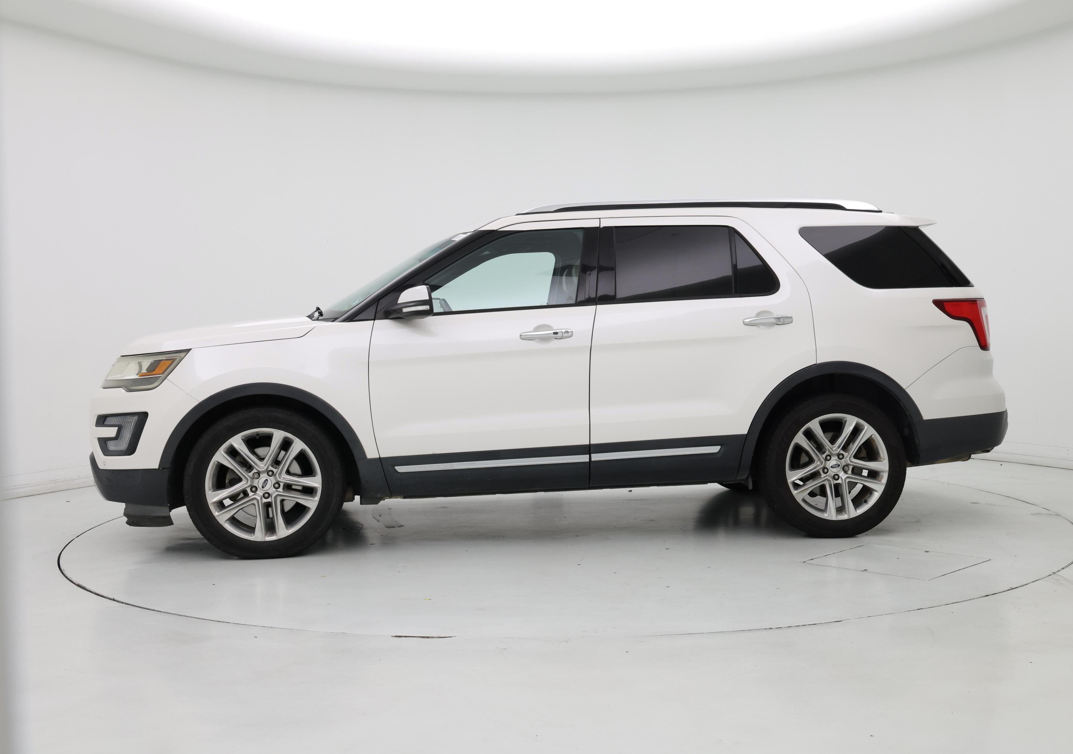 Thumbnail: 2016 Ford Explorer - 3