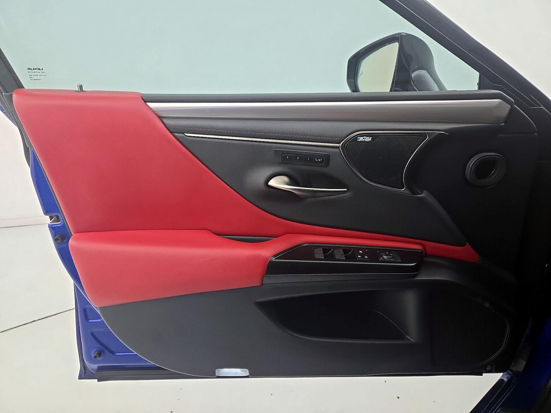 Thumbnail: 2019 Lexus ES - 12