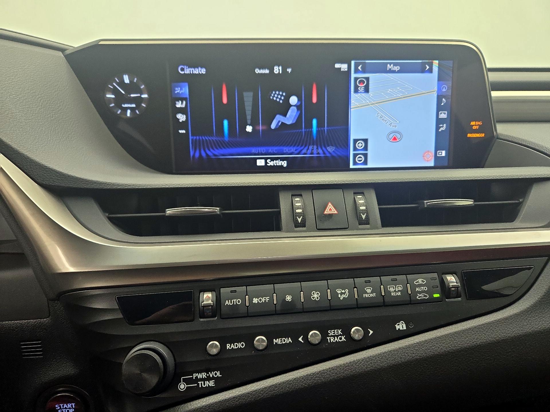 Thumbnail: 2019 Lexus ES - 17