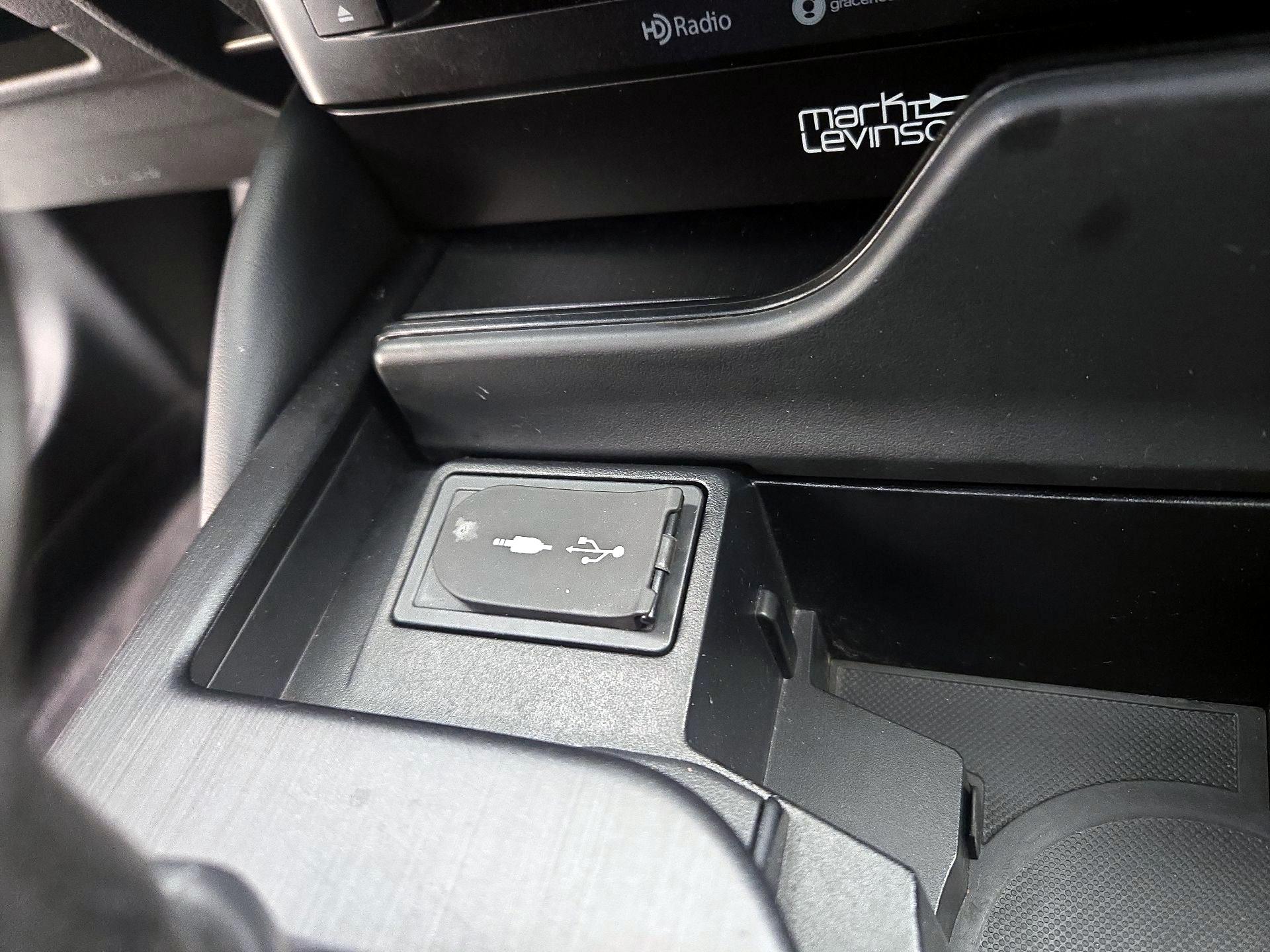 Thumbnail: 2019 Lexus ES - 19