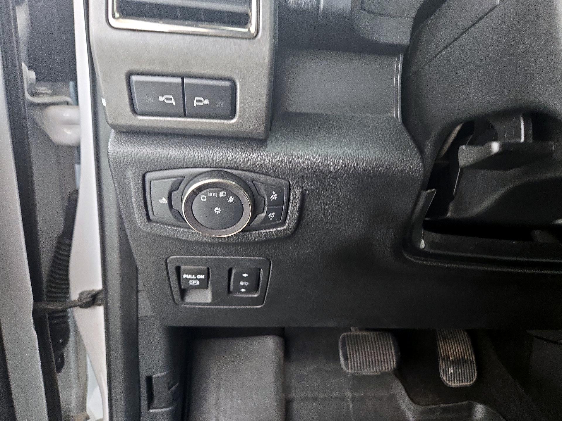 Thumbnail: 2019 Ford F-150 - 13