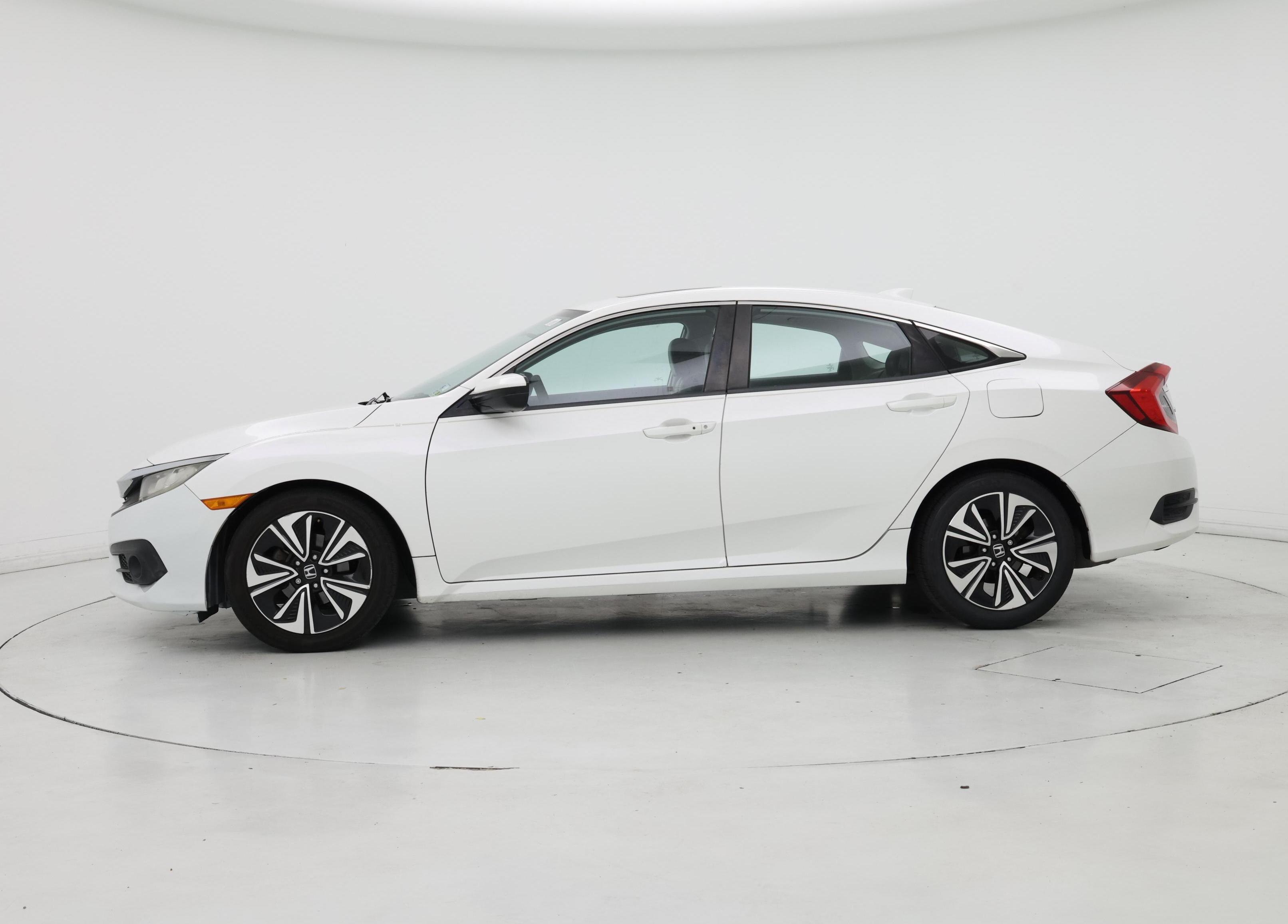 Thumbnail: 2016 Honda Civic - 3