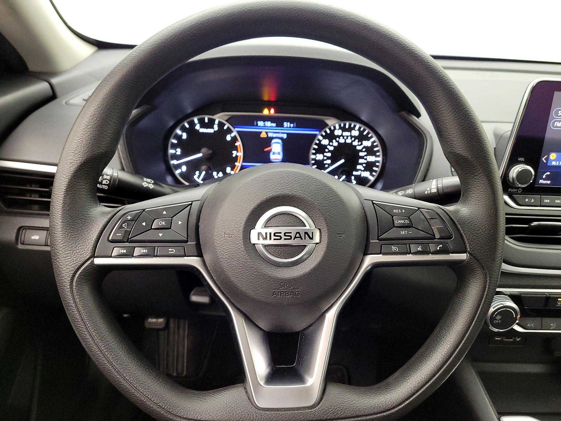 Thumbnail: 2022 Nissan Altima - 10