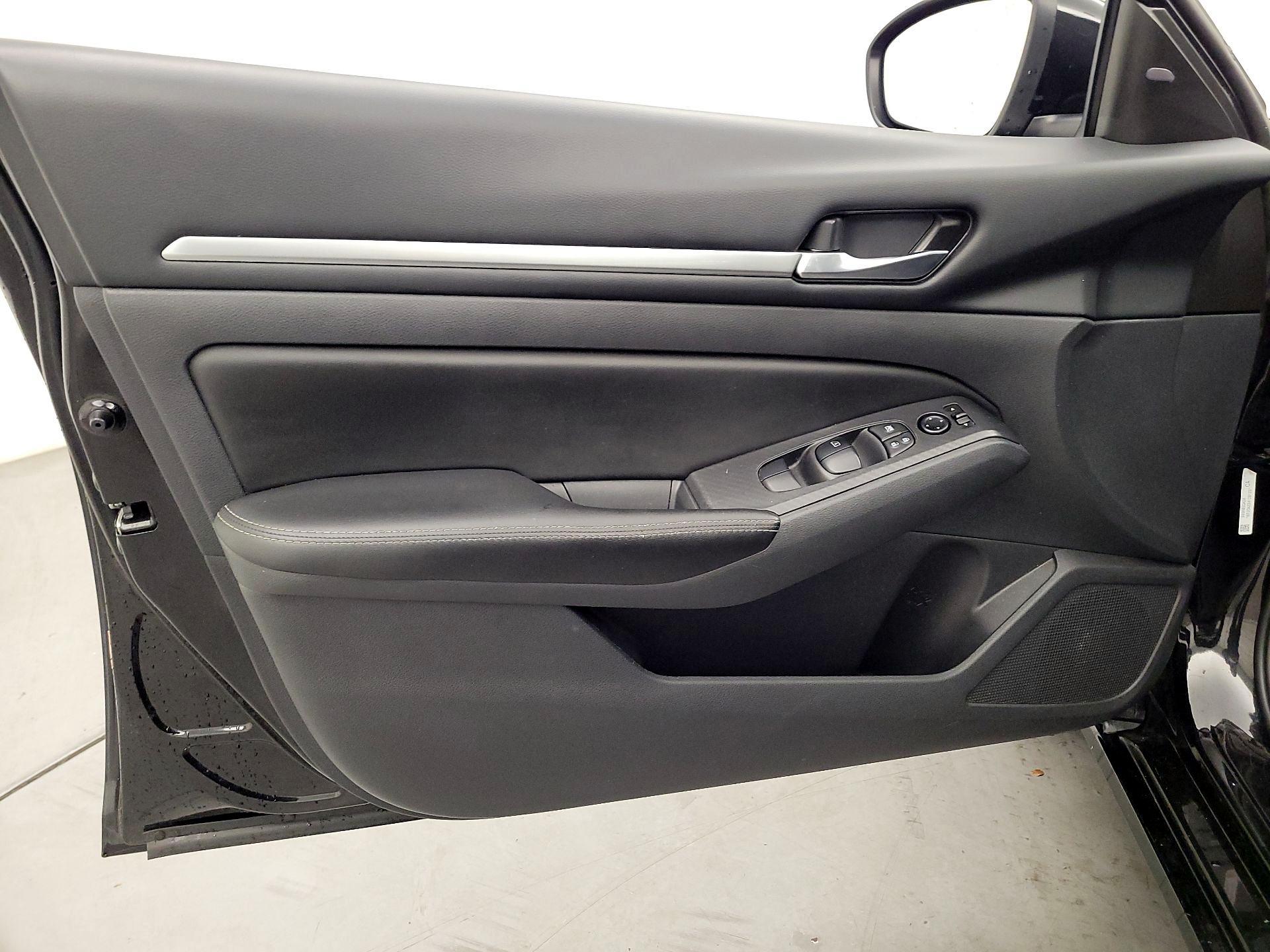 Thumbnail: 2022 Nissan Altima - 12