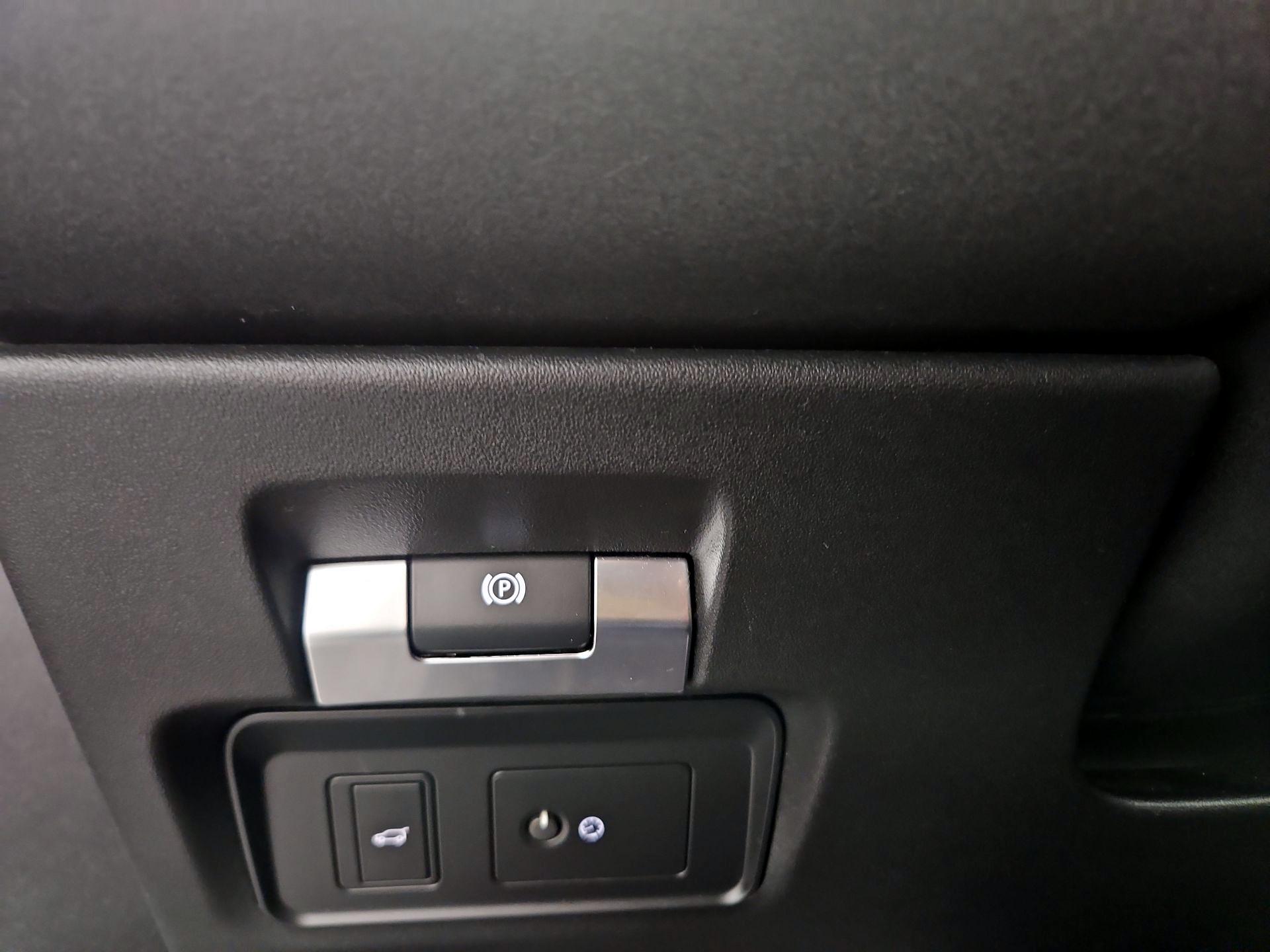 Thumbnail: 2022 Land Rover Range Rover Evoque - 13