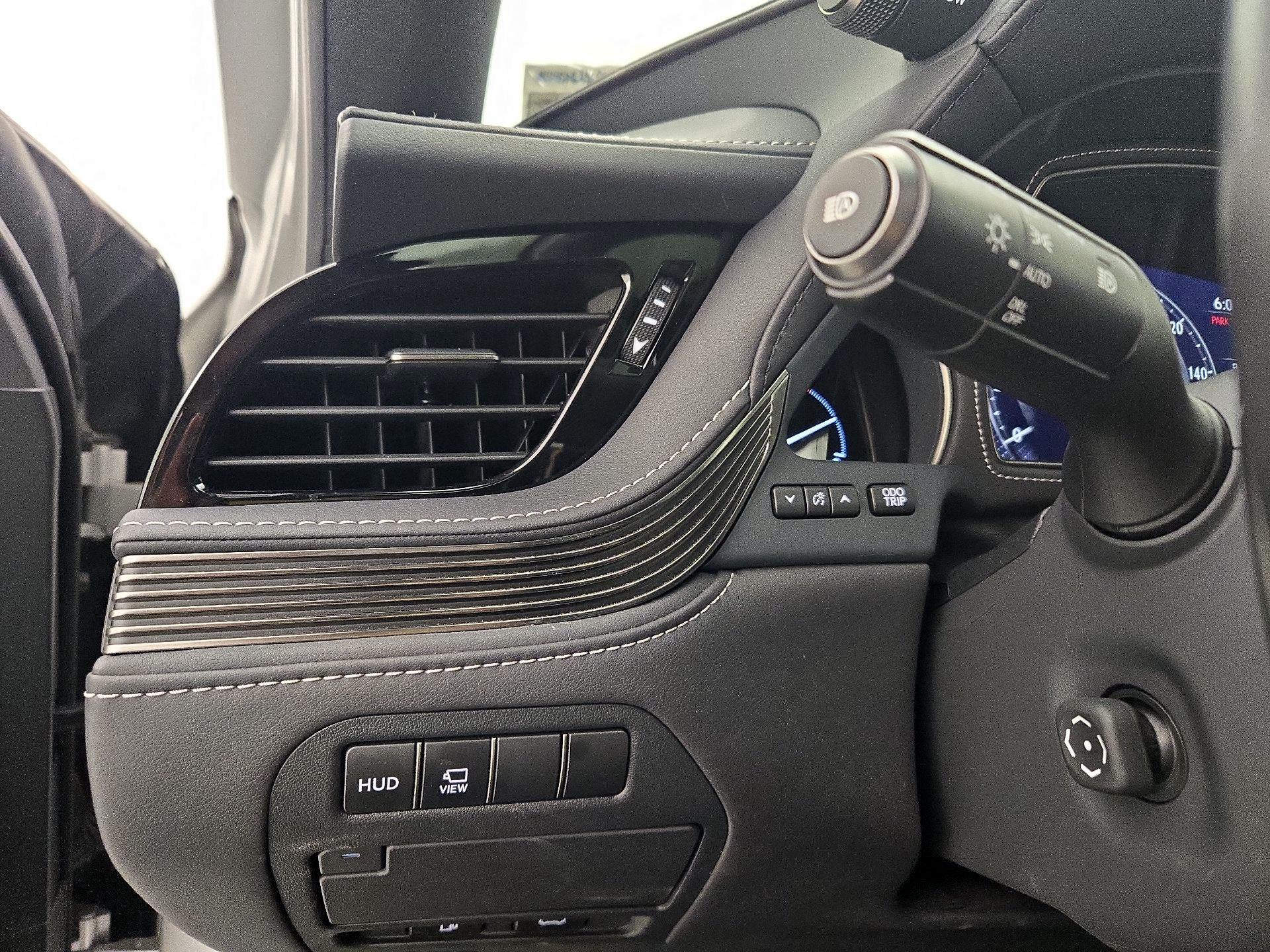 Thumbnail: 2018 Lexus LS - 13