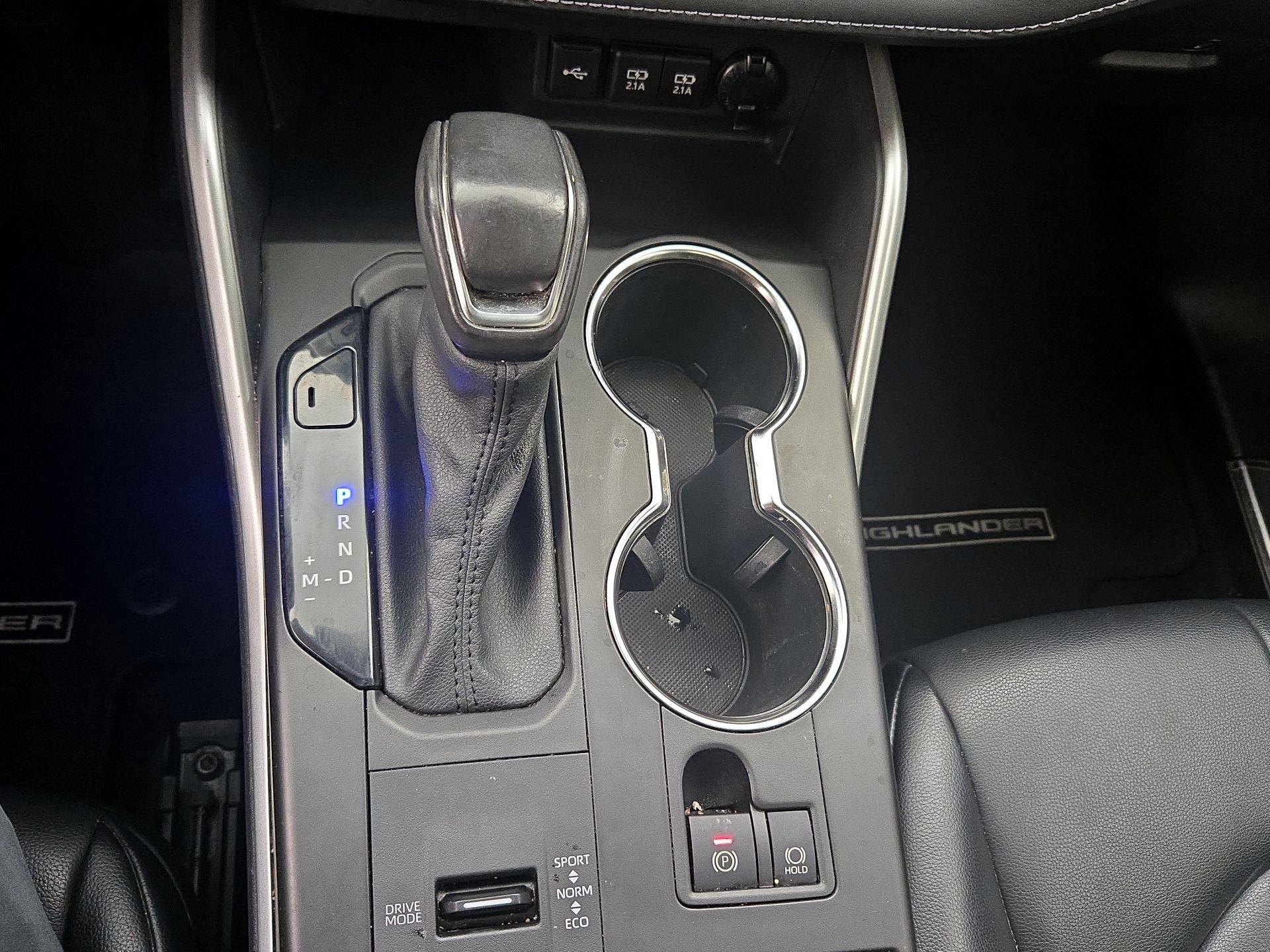 Thumbnail: 2021 Toyota Highlander - 17