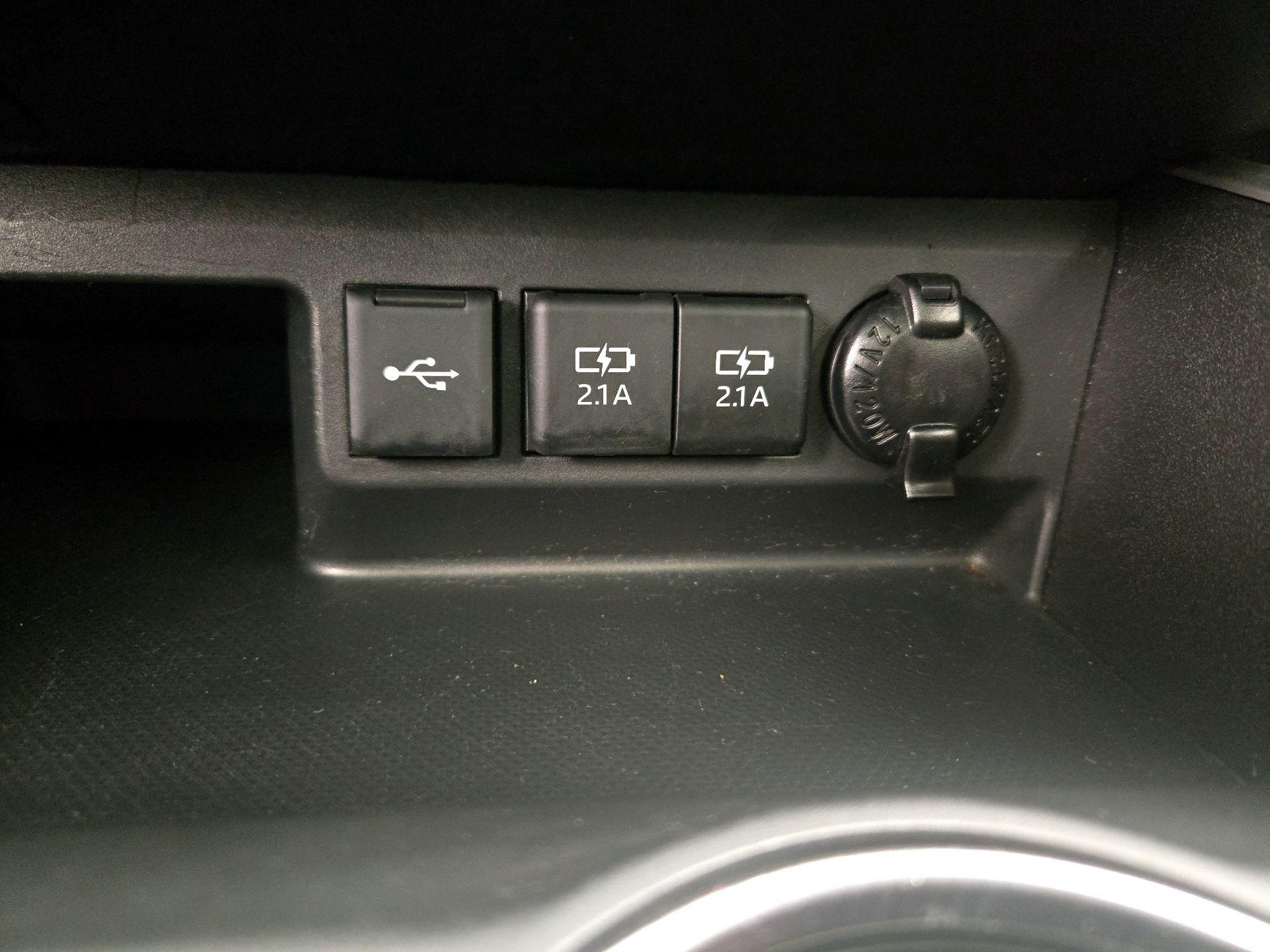 Thumbnail: 2021 Toyota Highlander - 18