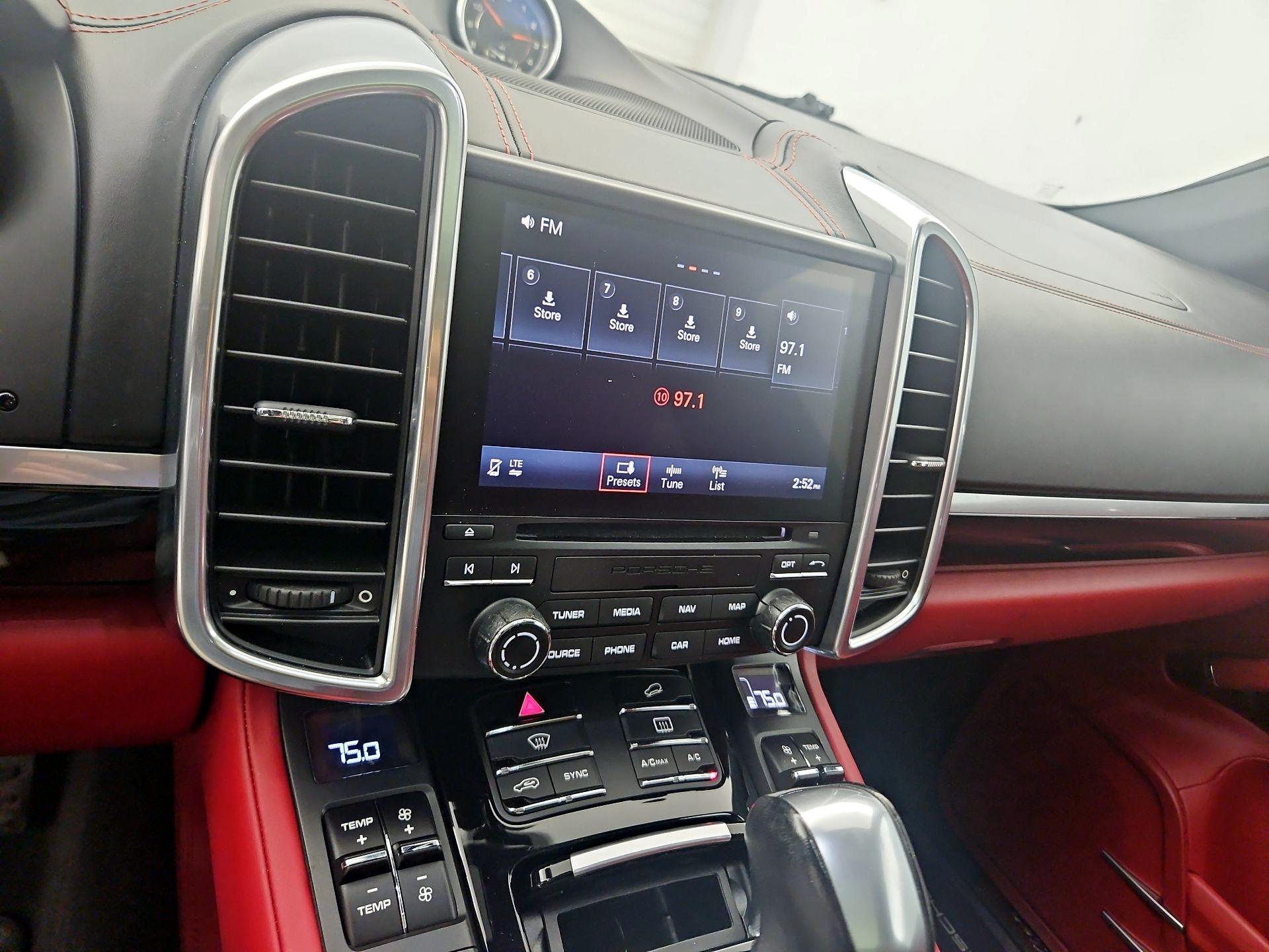 Thumbnail: 2018 Porsche Cayenne - 15