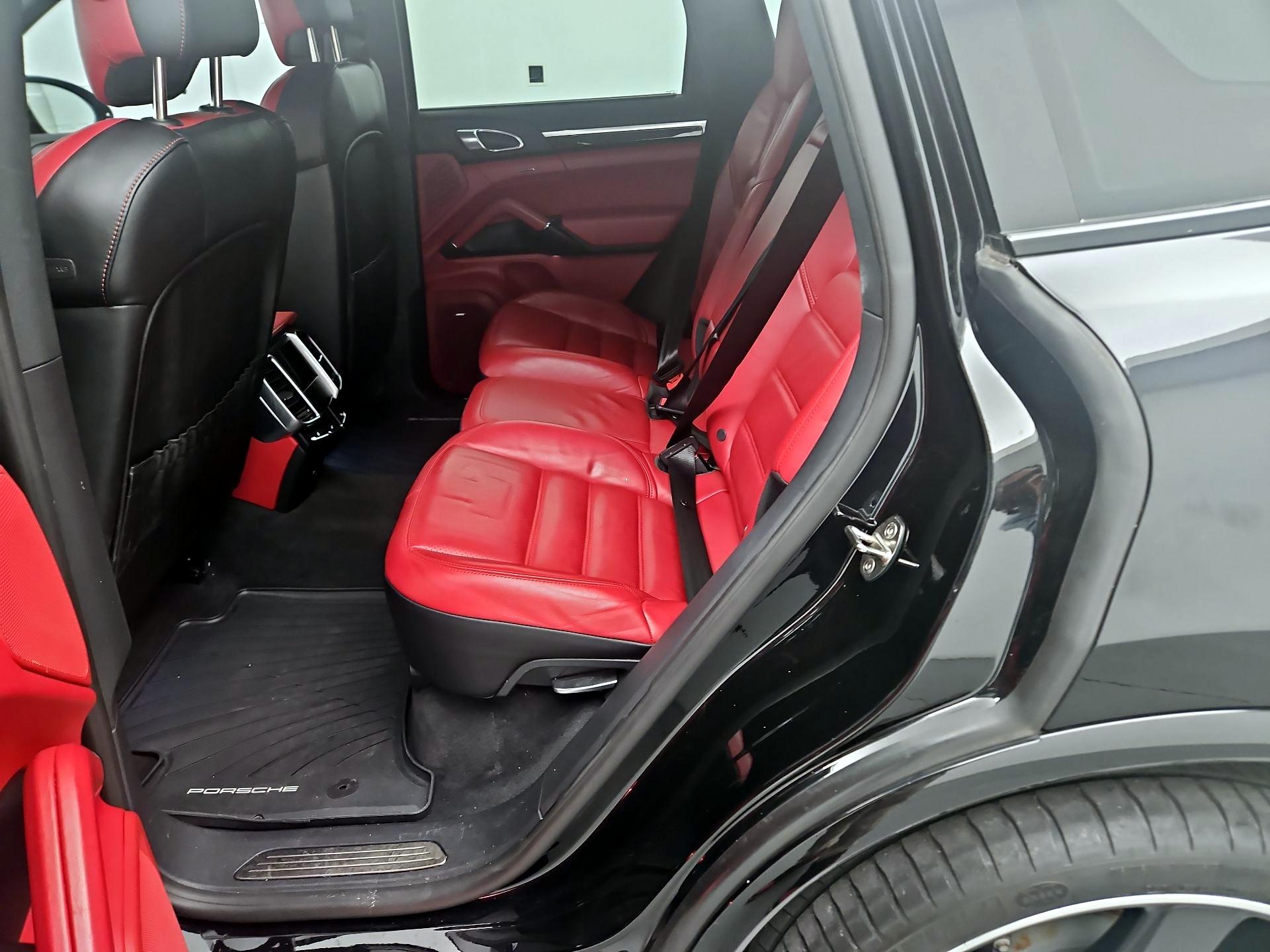 Thumbnail: 2018 Porsche Cayenne - 19