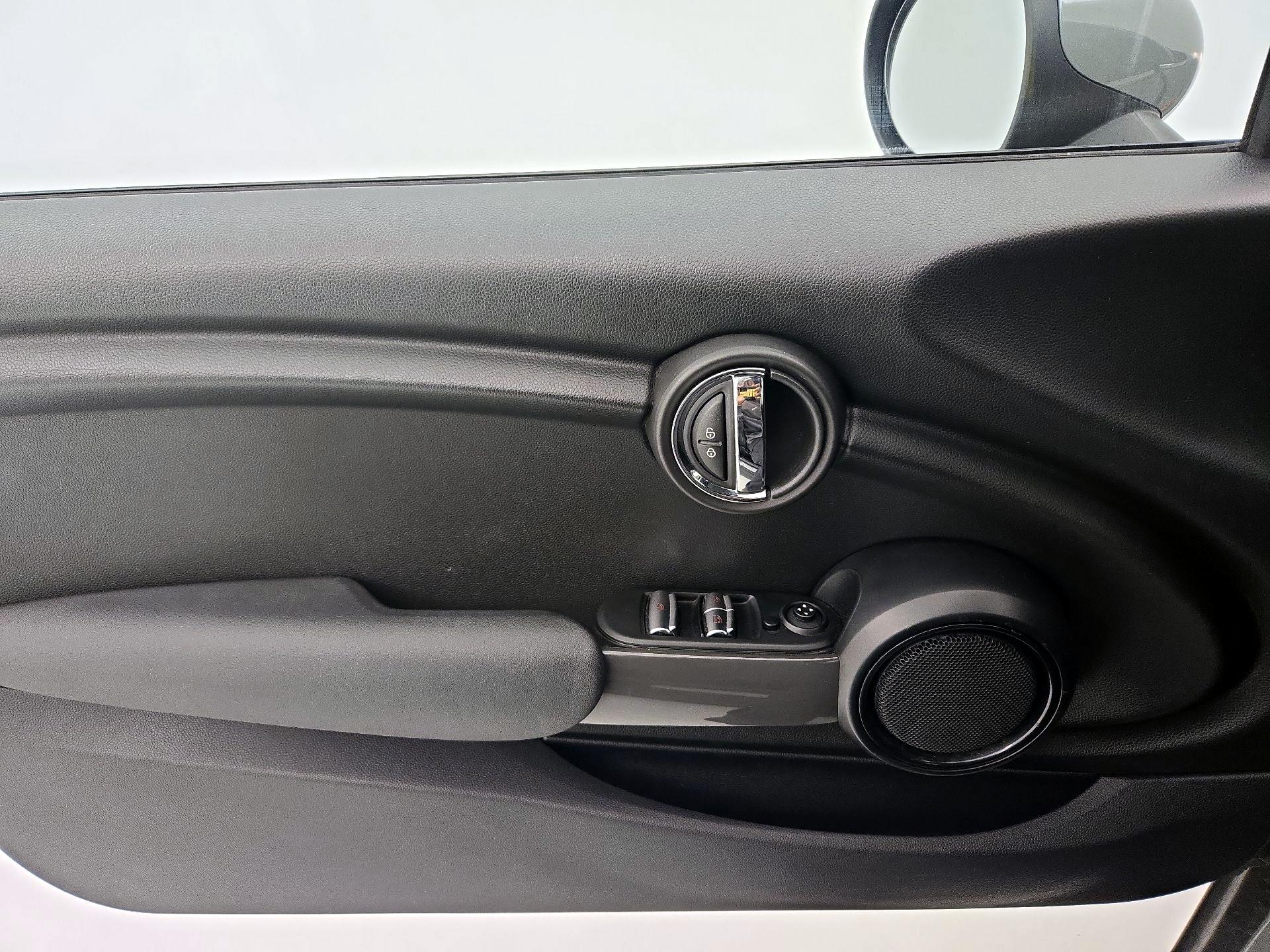 Thumbnail: 2019 MINI Cooper - 12