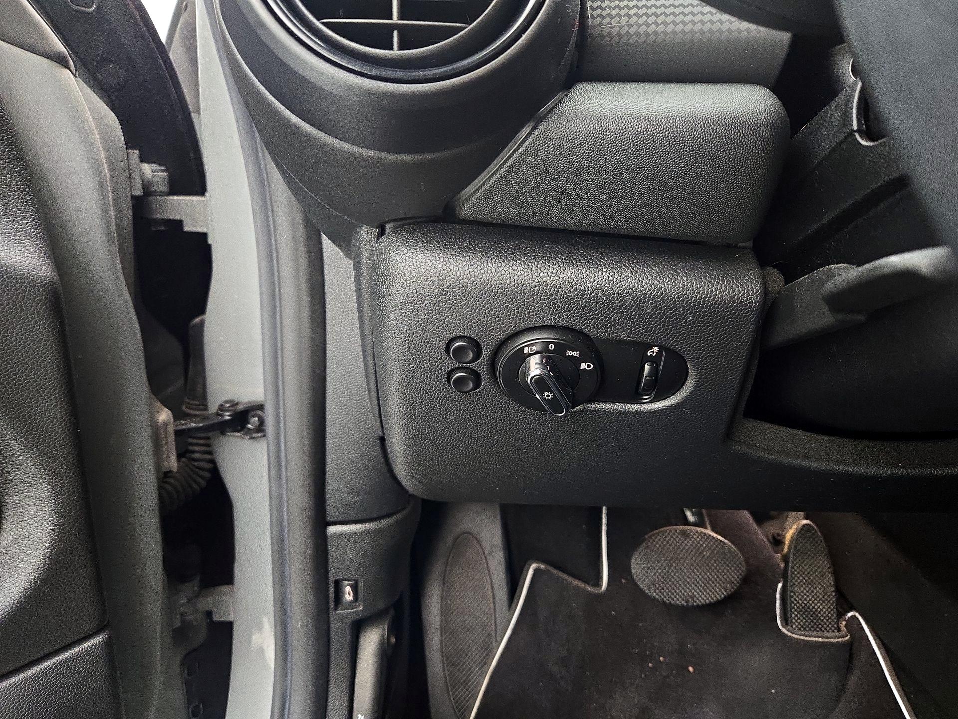 Thumbnail: 2019 MINI Cooper - 13