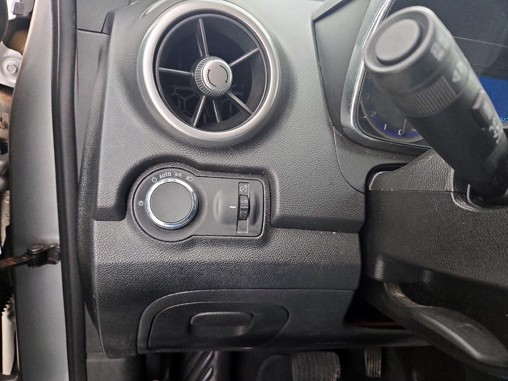 Thumbnail: 2015 Chevrolet Trax - 13