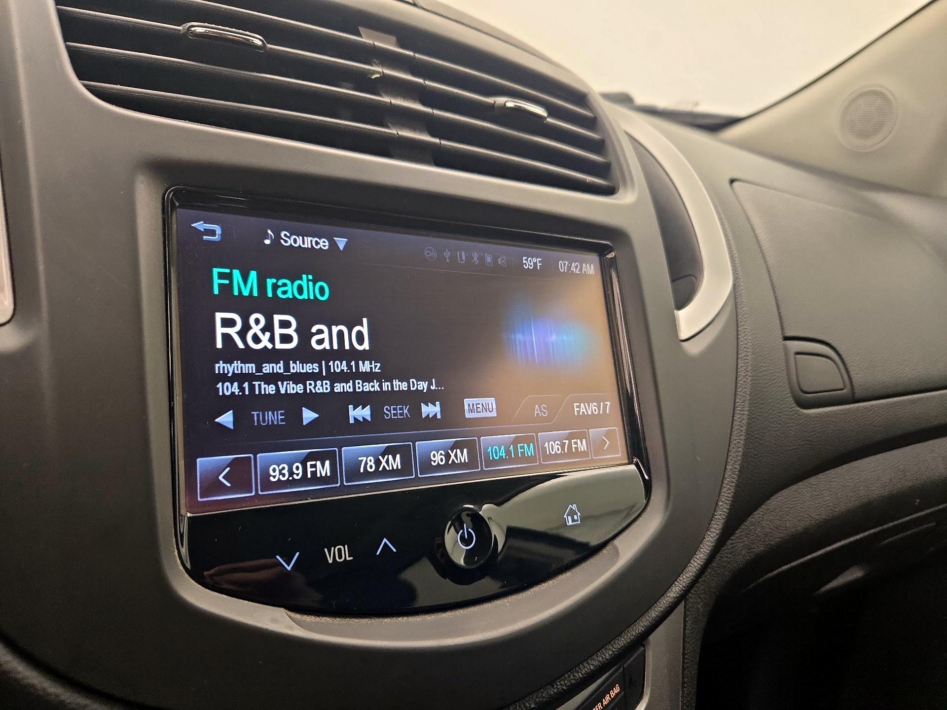 Thumbnail: 2015 Chevrolet Trax - 15