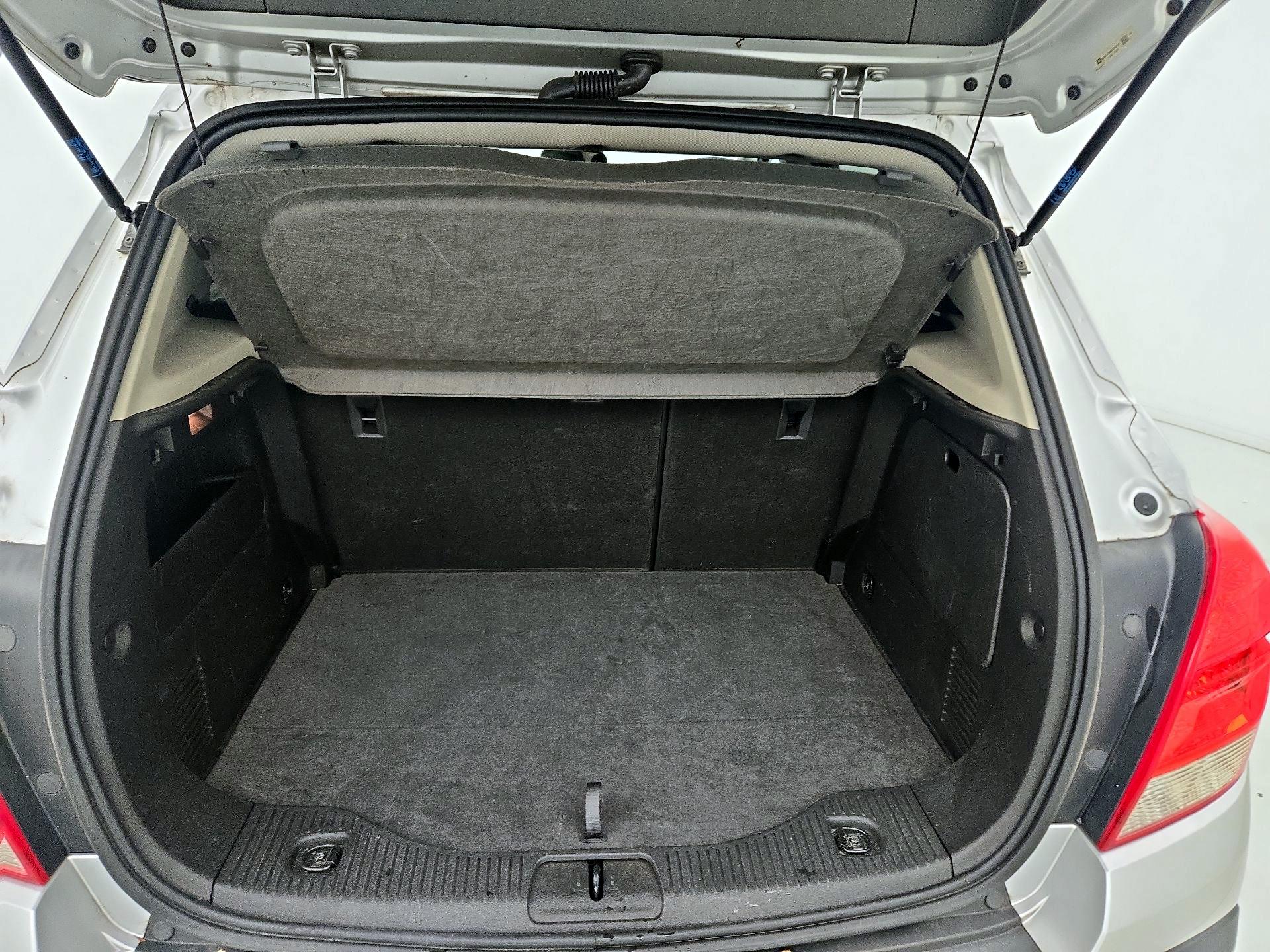 Thumbnail: 2015 Chevrolet Trax - 19