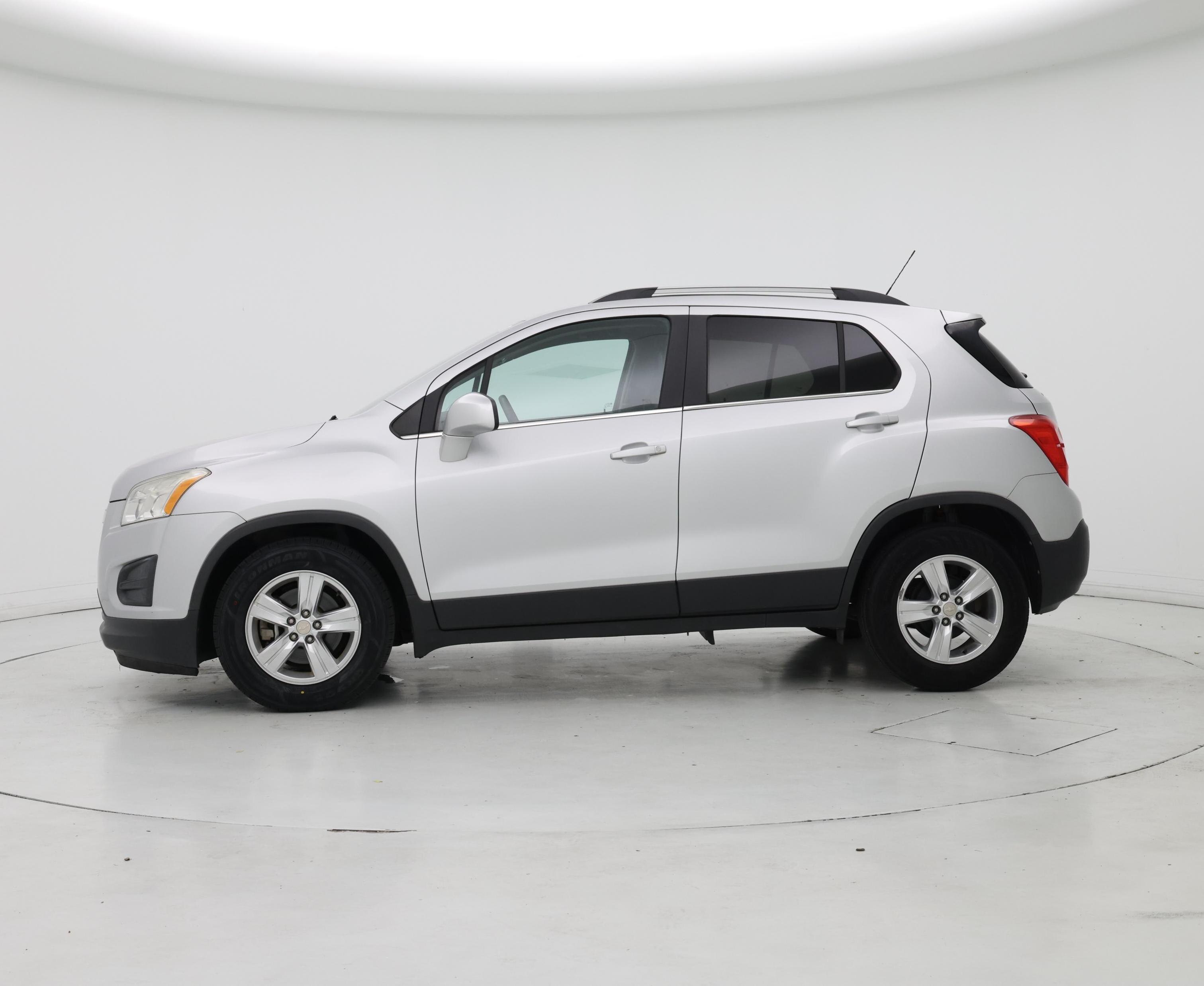 Thumbnail: 2015 Chevrolet Trax - 3