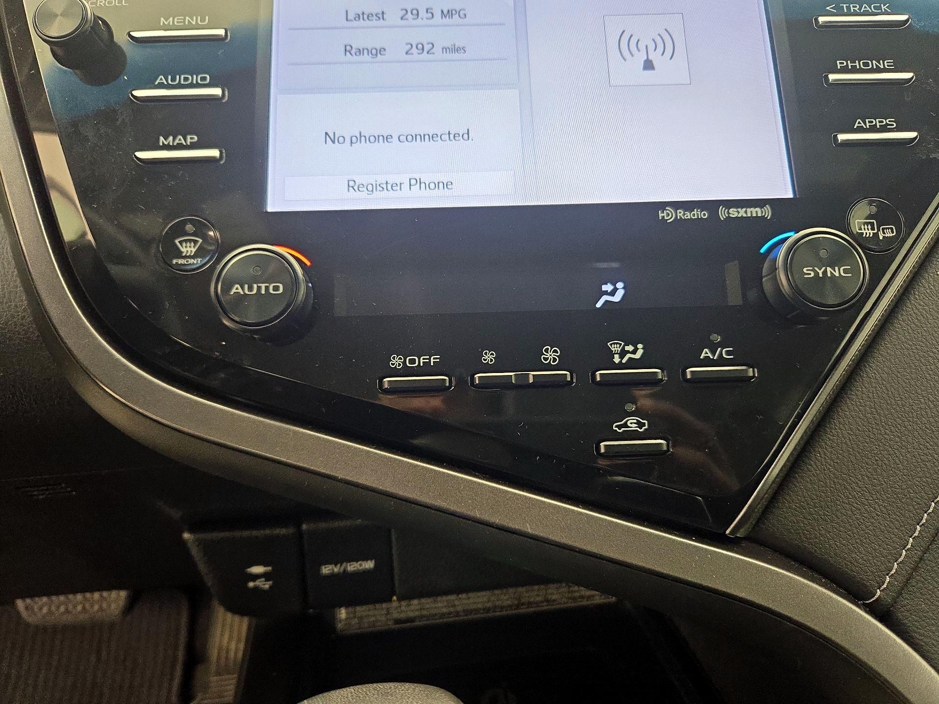 Thumbnail: 2019 Toyota Camry - 17