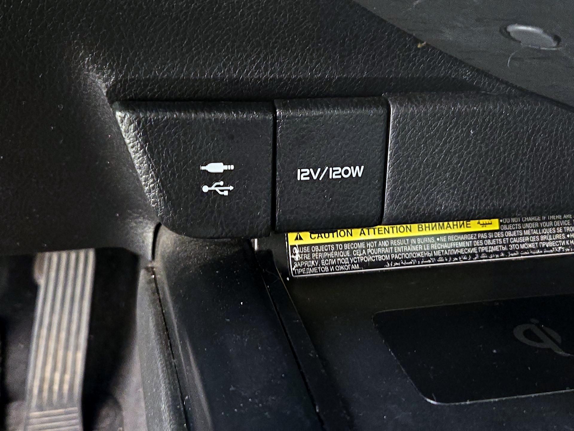 Thumbnail: 2019 Toyota Camry - 19