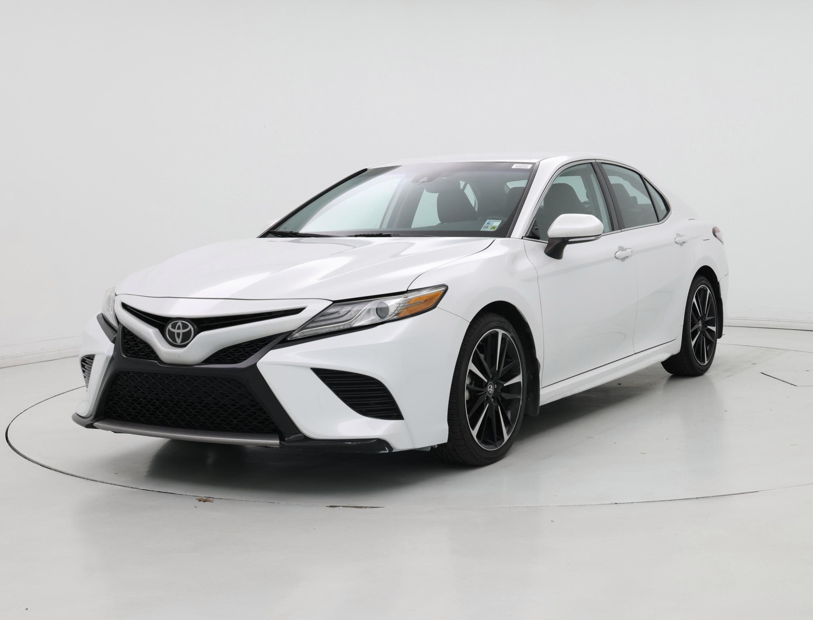 Thumbnail: 2019 Toyota Camry - 4