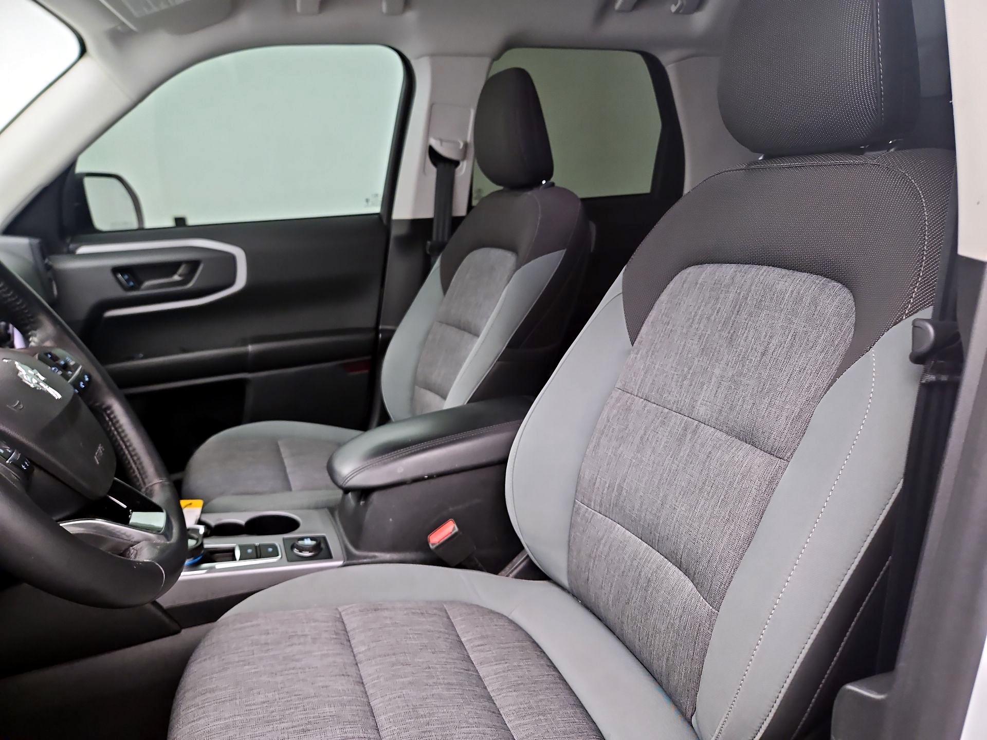 Thumbnail: 2022 Ford Bronco Sport - 11