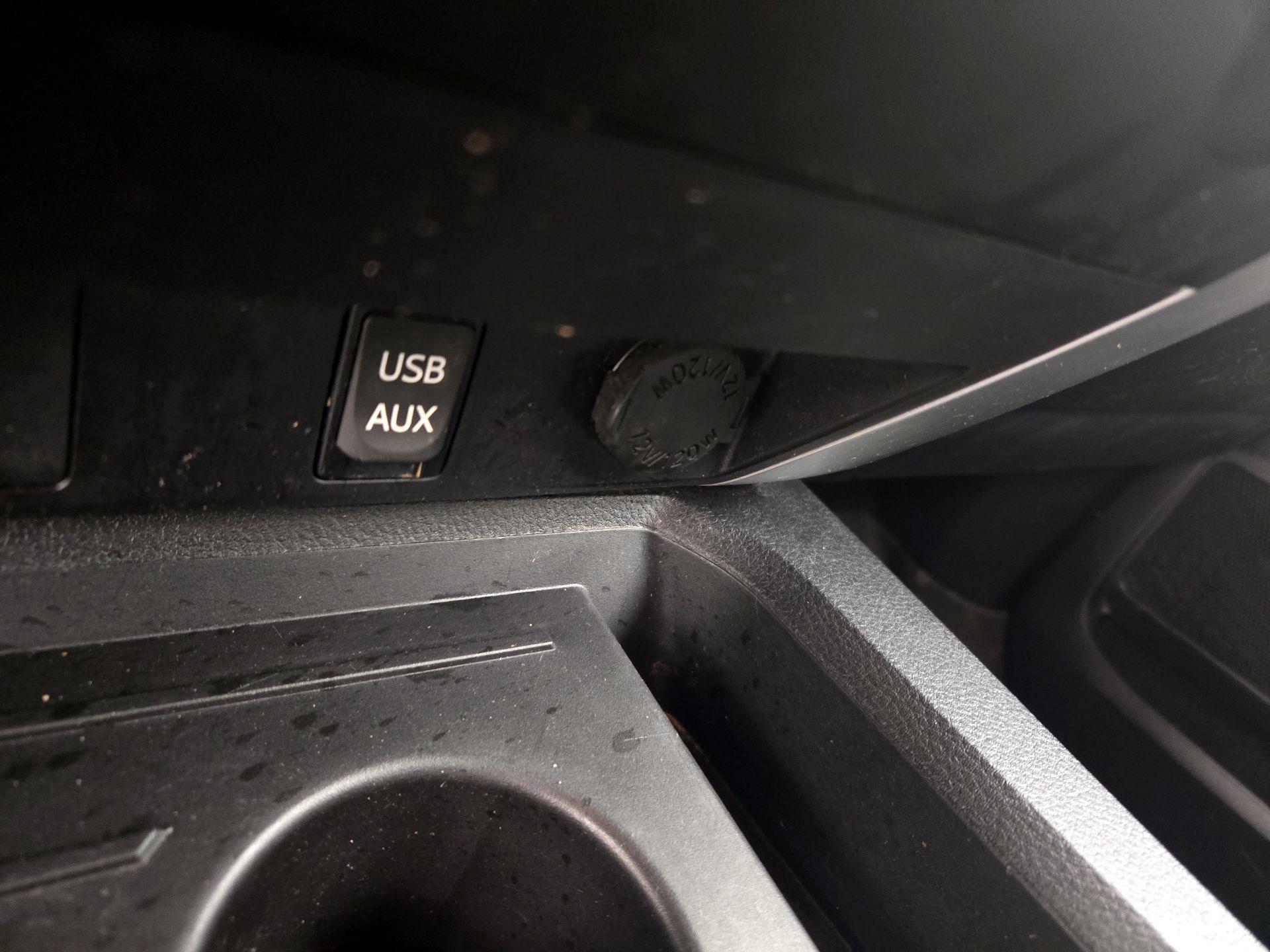 Thumbnail: 2015 Toyota Tundra - 18