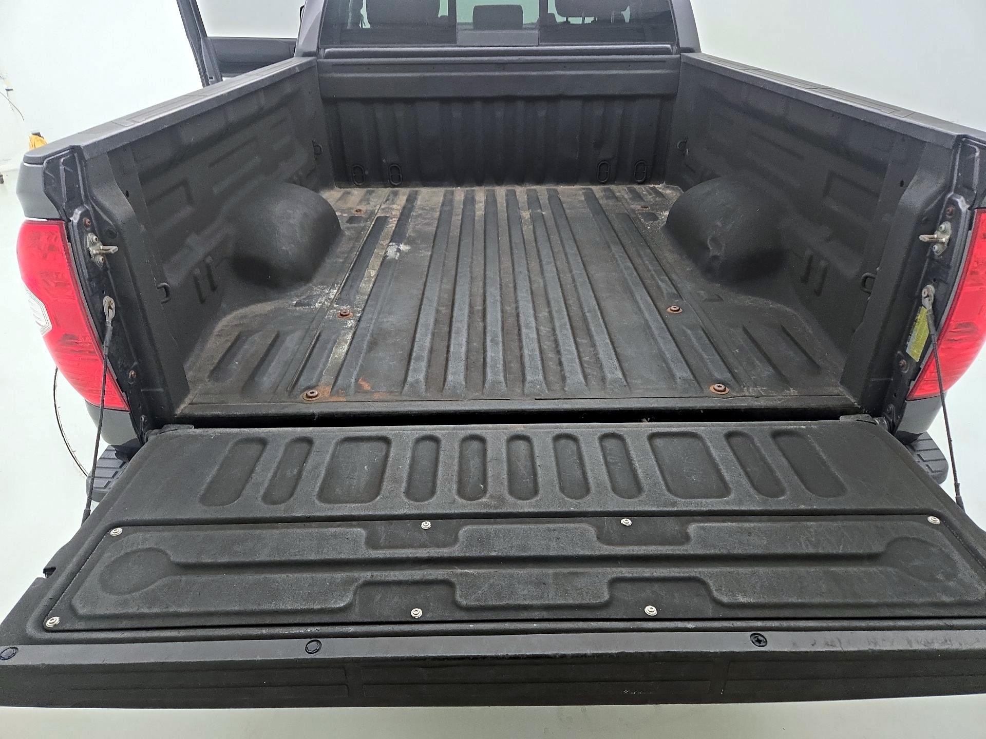 Thumbnail: 2015 Toyota Tundra - 20