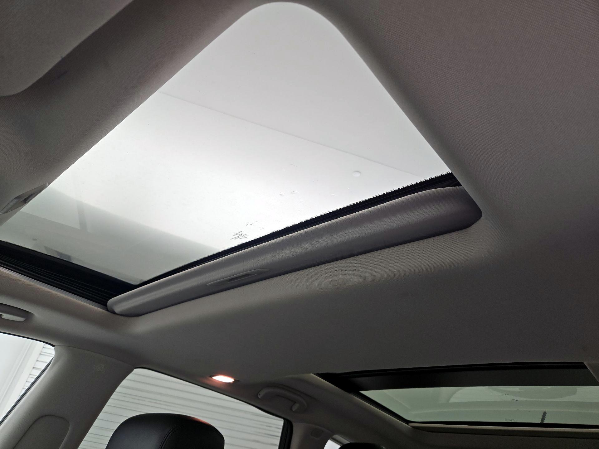 Thumbnail: 2015 INFINITI QX60 - 20