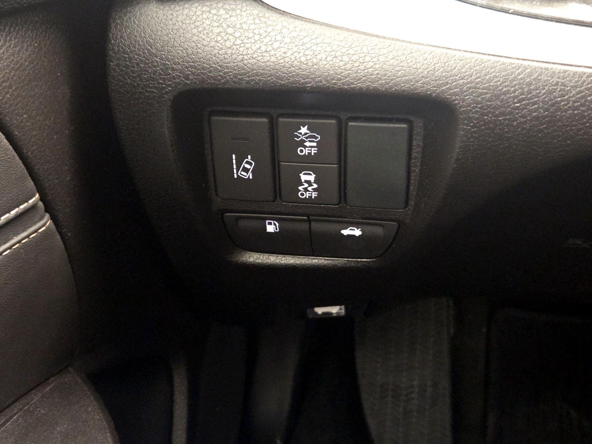 Thumbnail: 2018 Acura TLX - 13