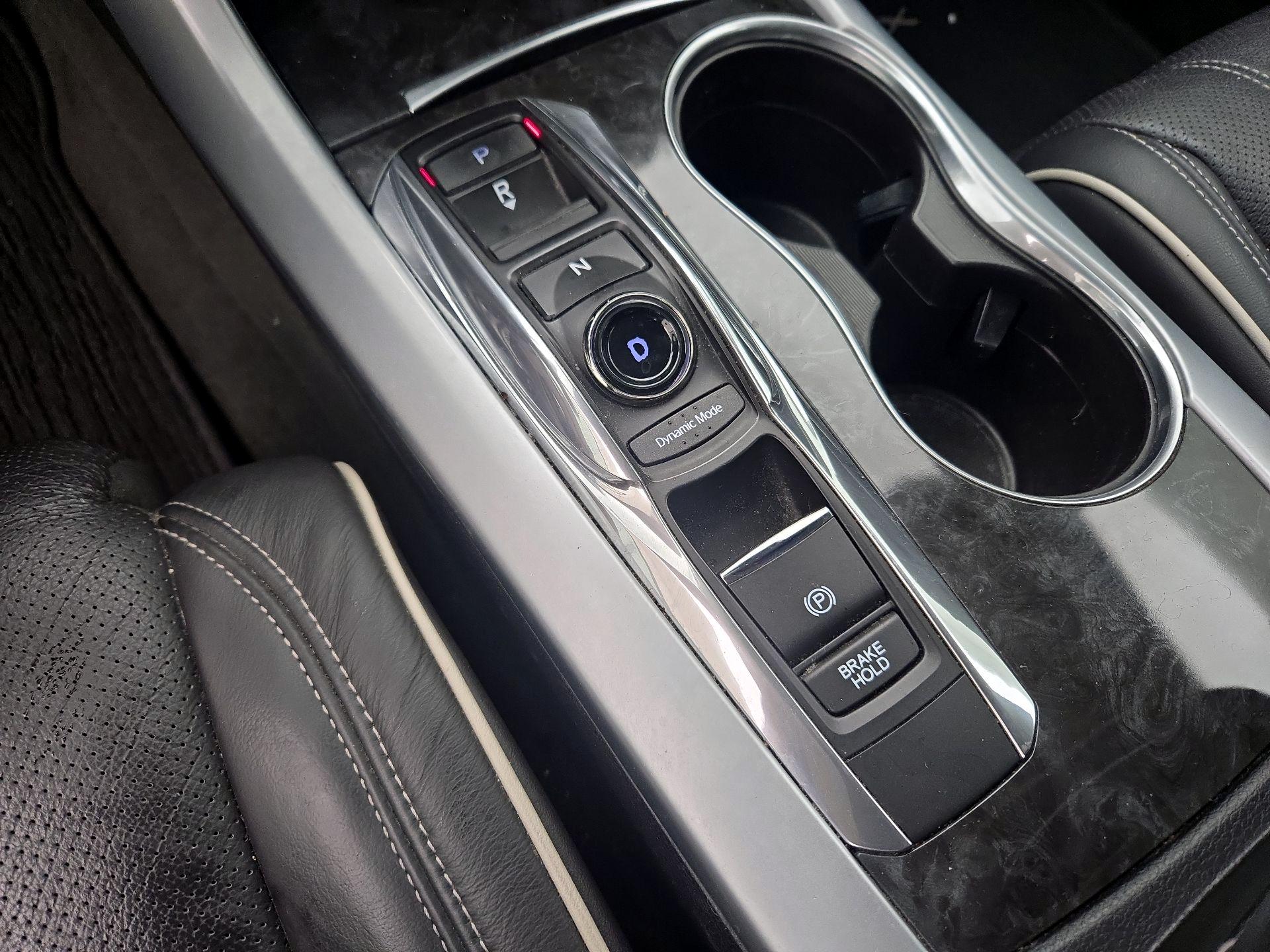 Thumbnail: 2018 Acura TLX - 18