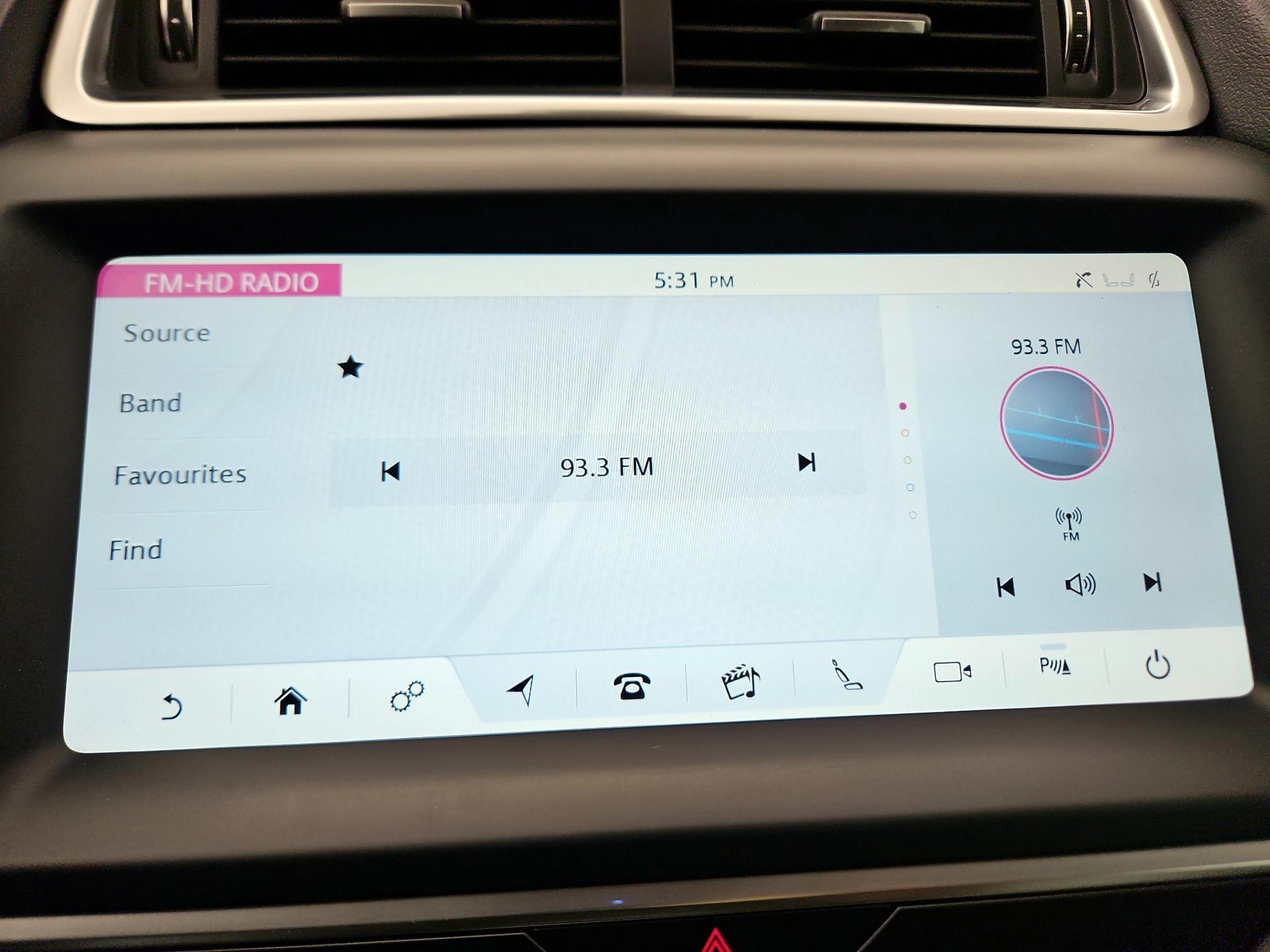 Thumbnail: 2020 Jaguar E-Pace - 16