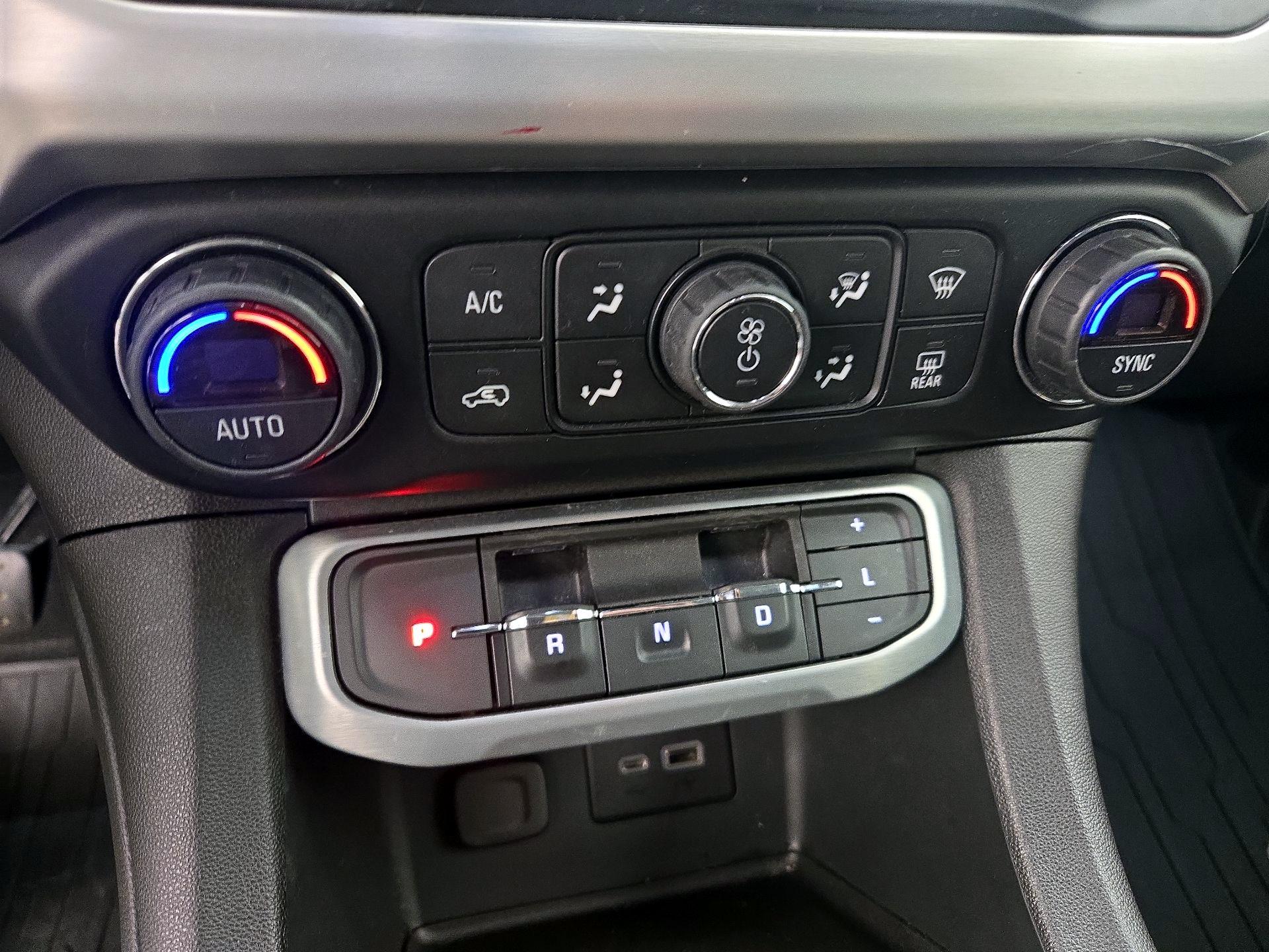 Thumbnail: 2021 GMC Acadia - 16