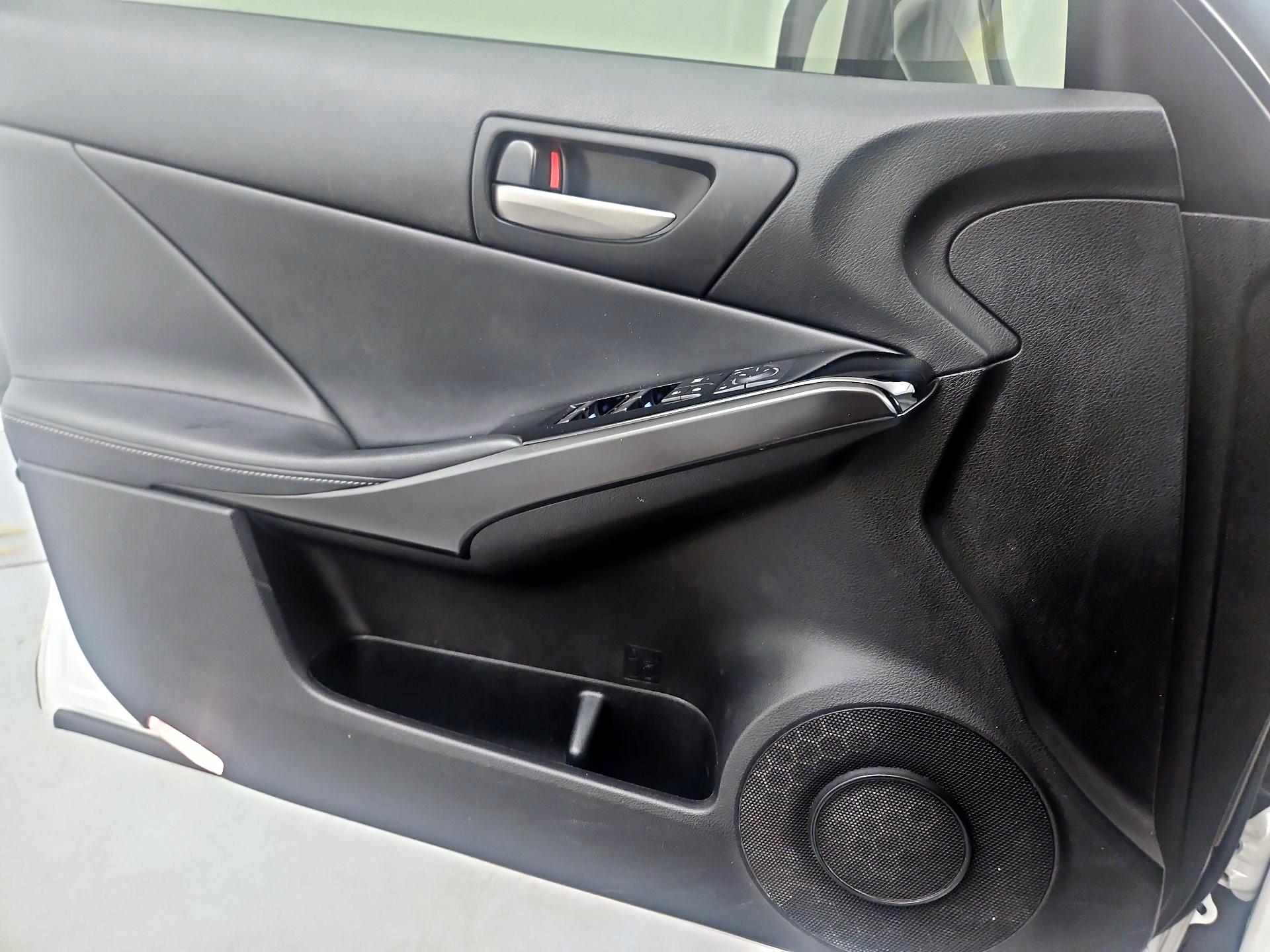 Thumbnail: 2021 Lexus IS - 12