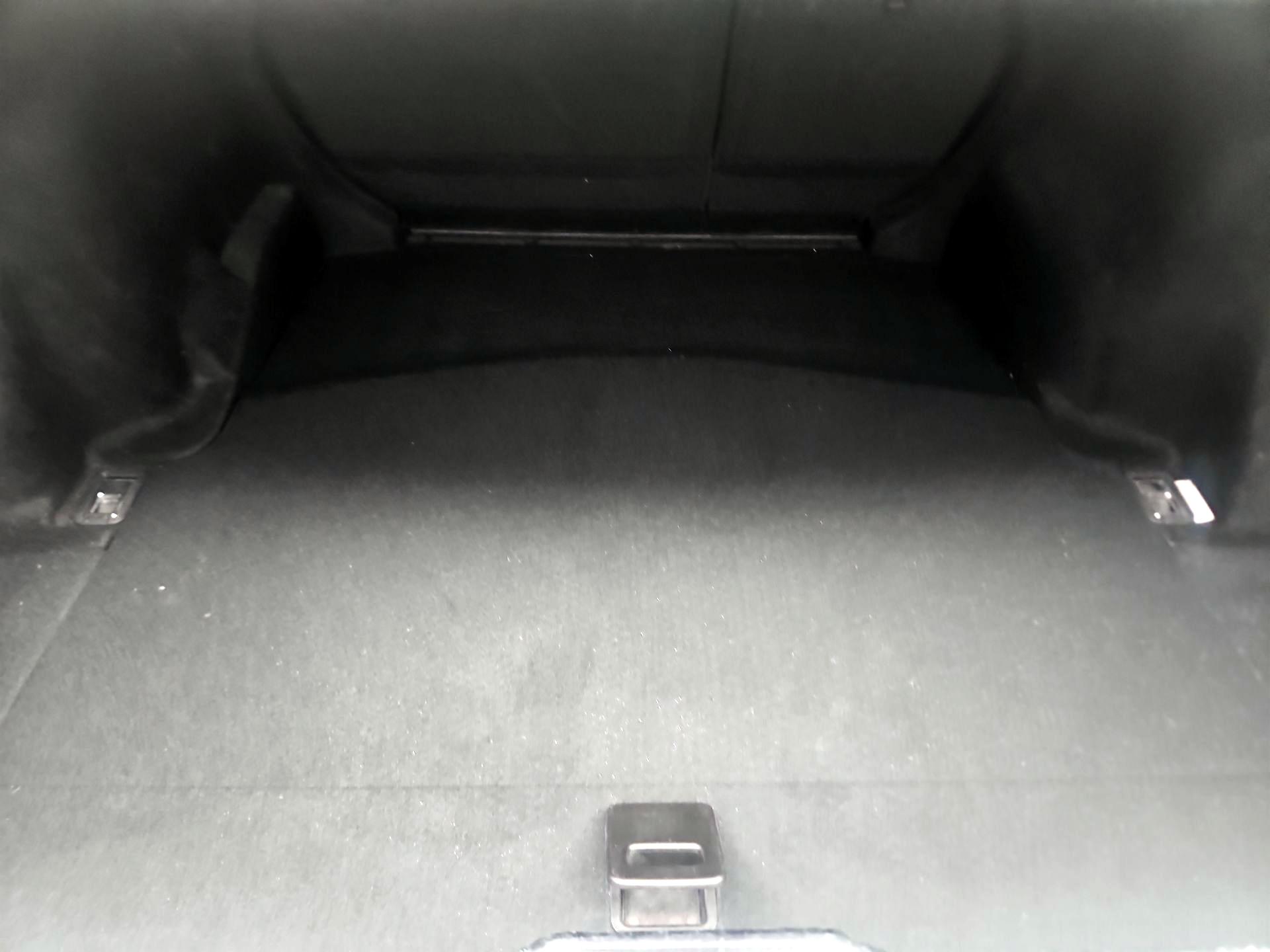 Thumbnail: 2021 Lexus IS - 20