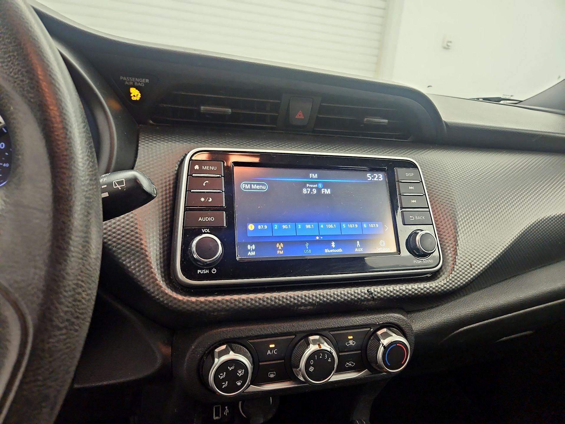 Thumbnail: 2019 Nissan Kicks - 13