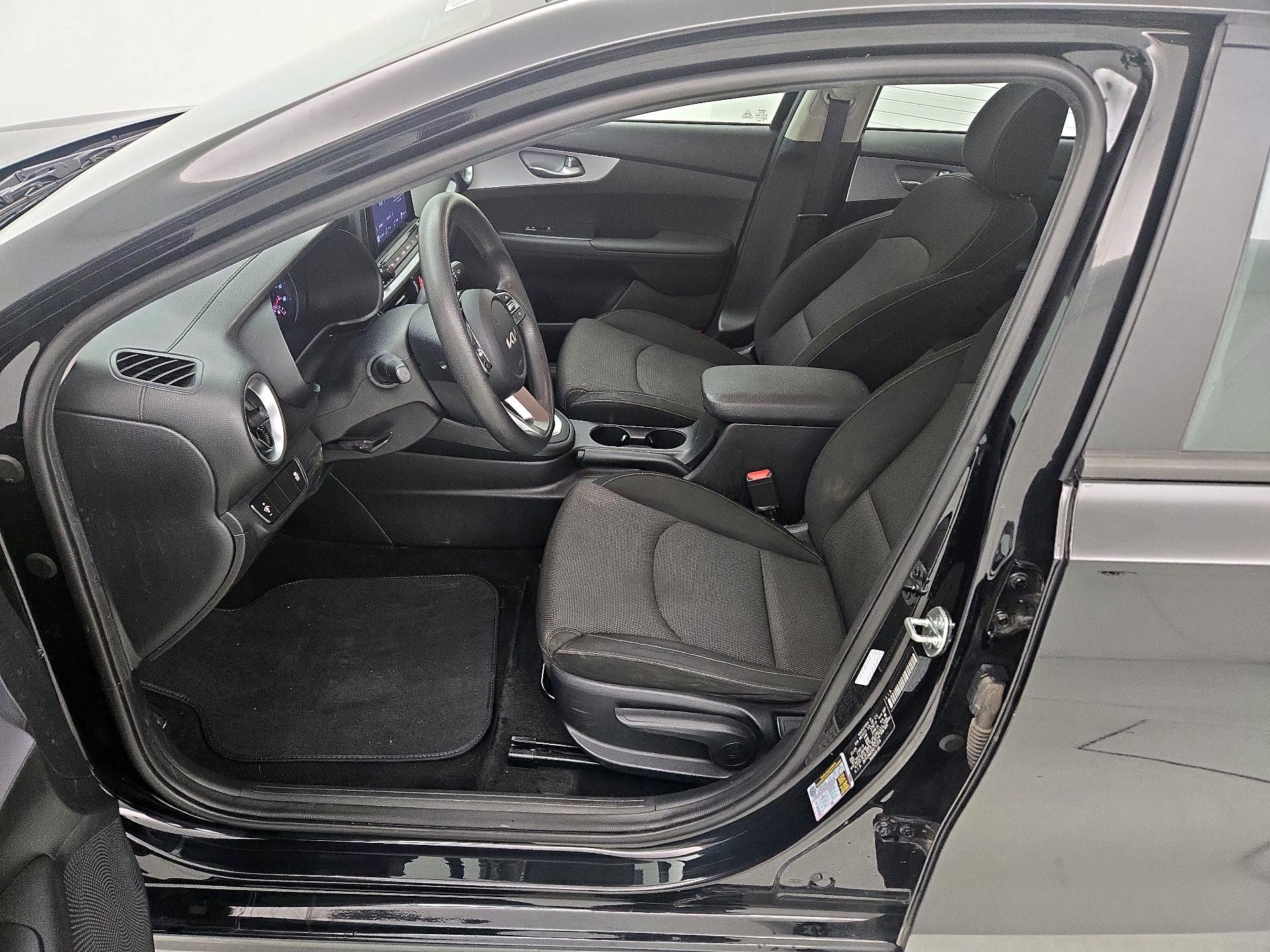 Thumbnail: 2024 Kia Forte - 11