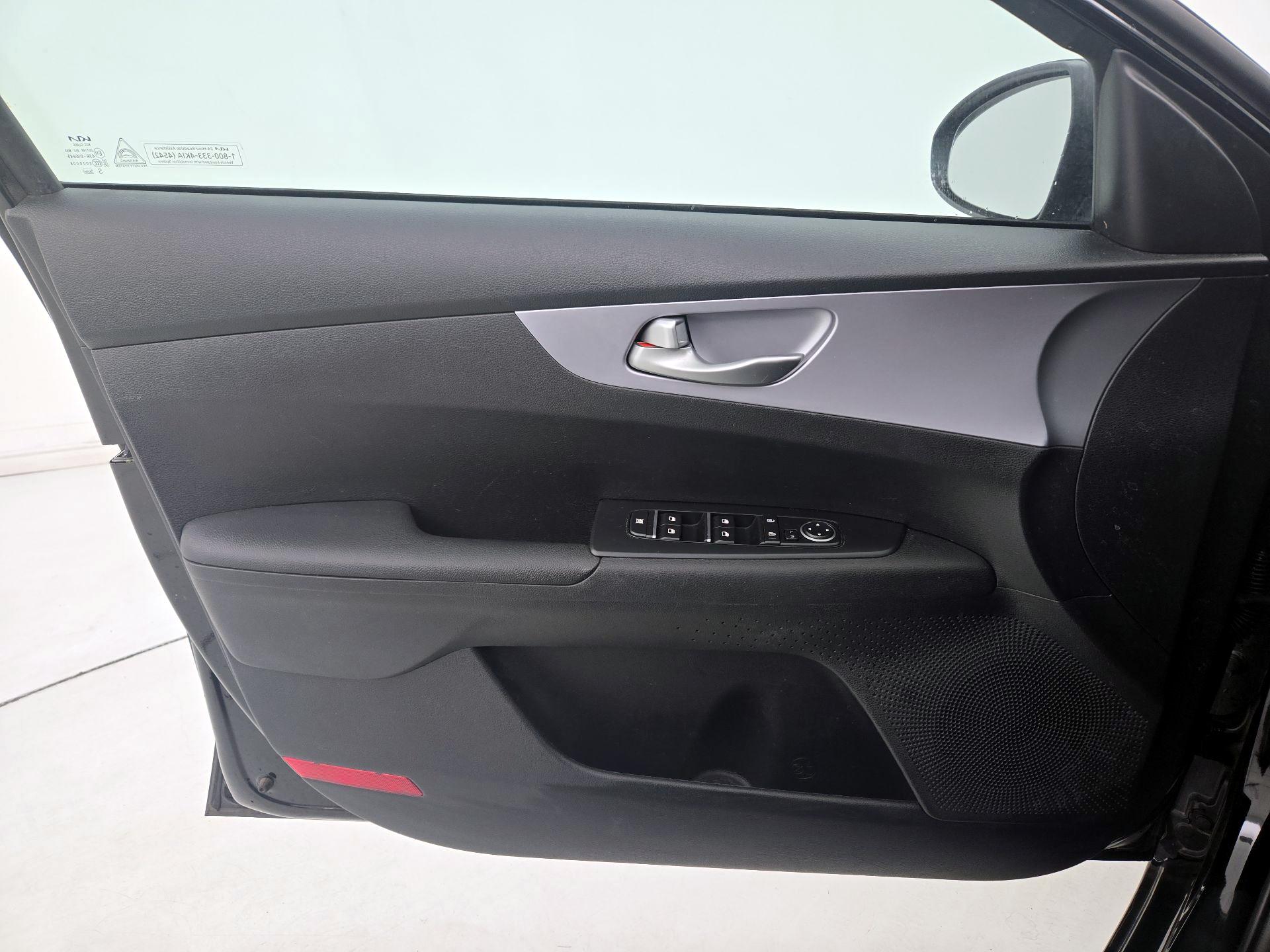 Thumbnail: 2024 Kia Forte - 12