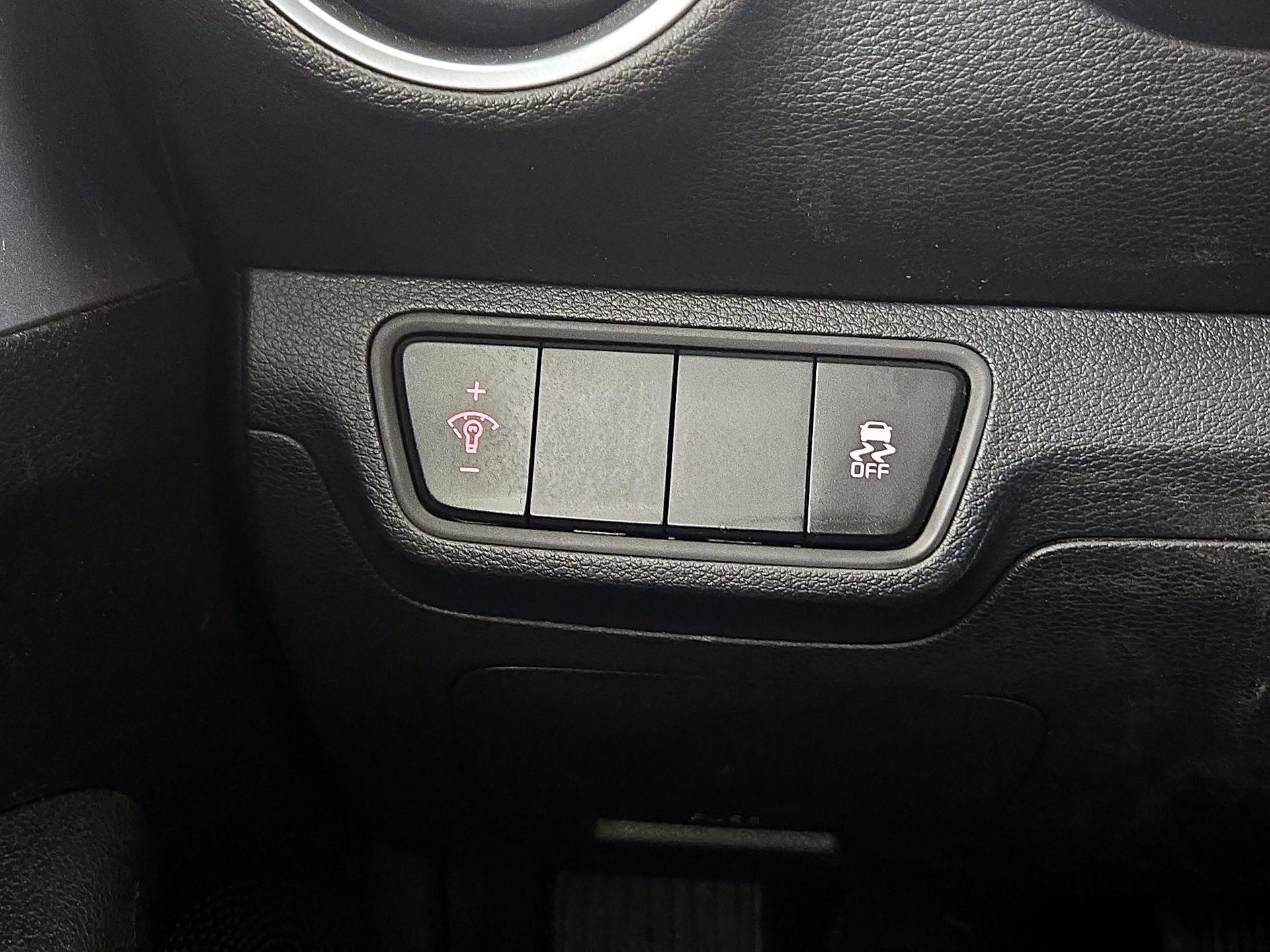 Thumbnail: 2024 Kia Forte - 13