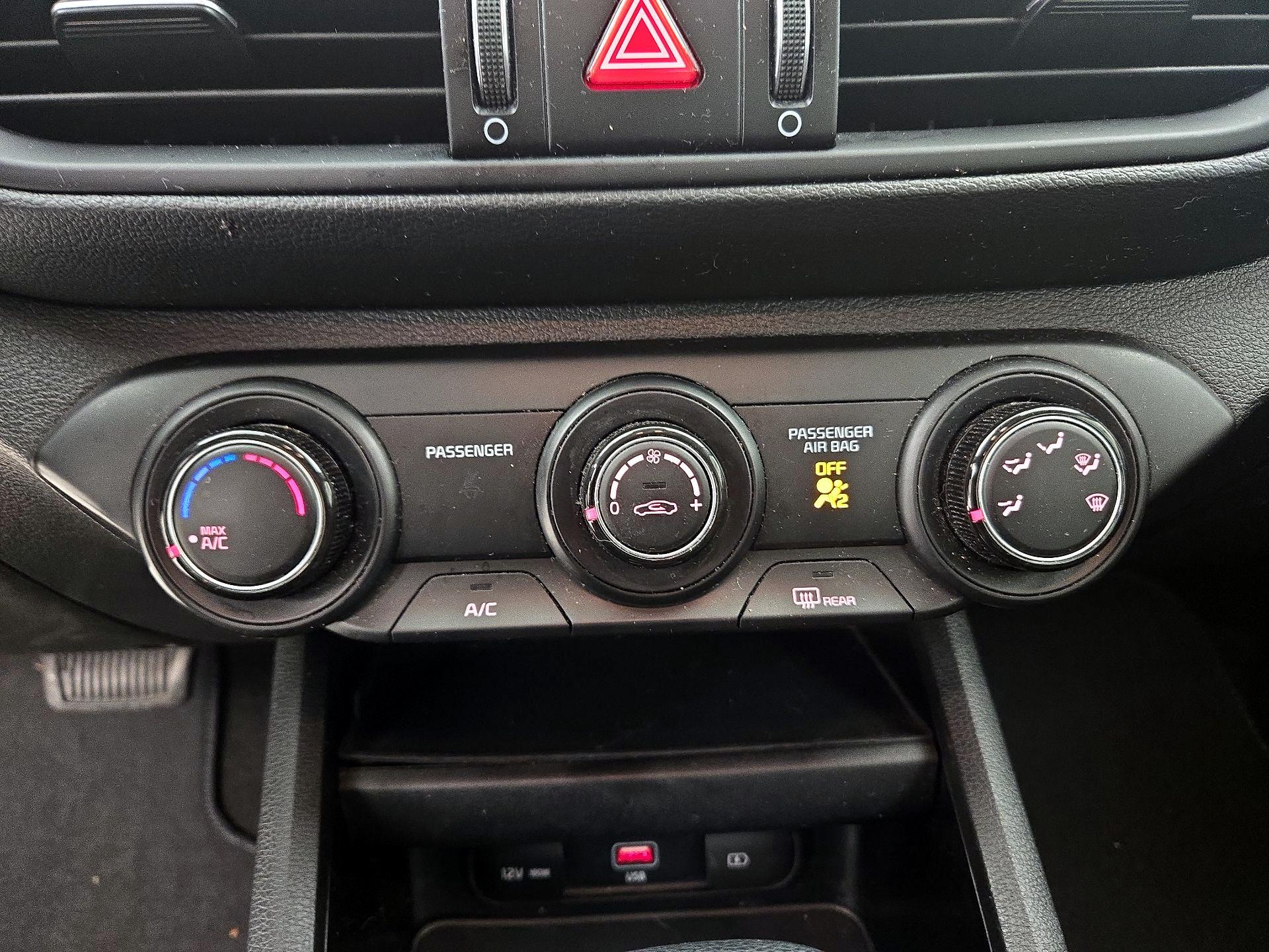 Thumbnail: 2024 Kia Forte - 16