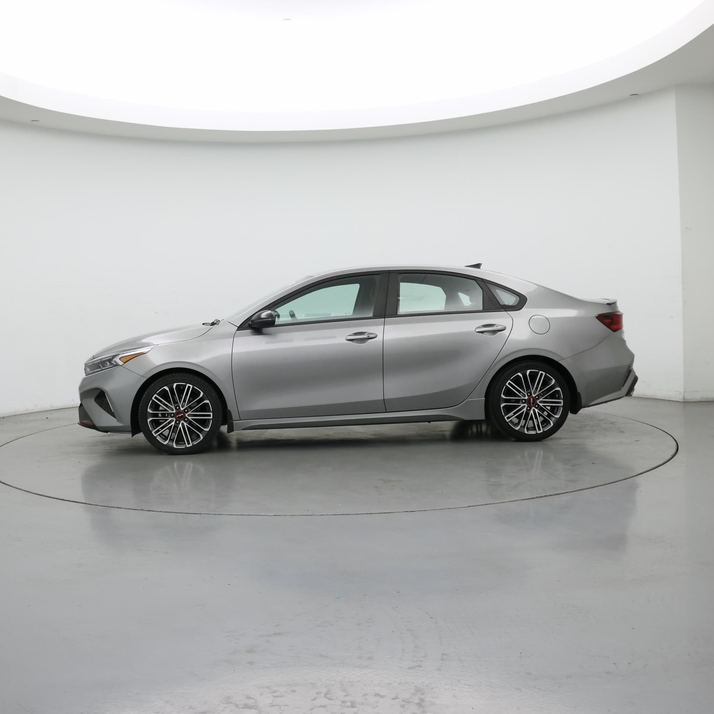 Thumbnail: 2023 Kia Forte - 3