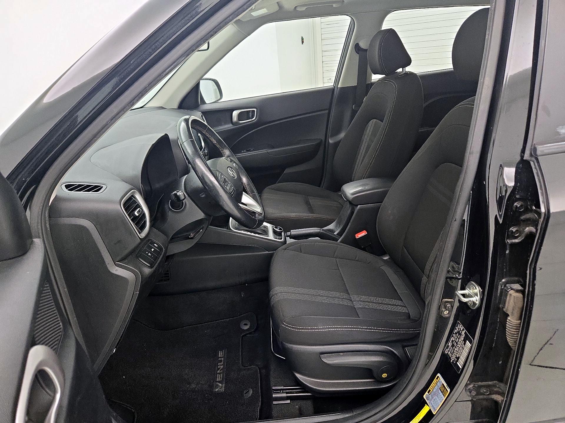 Thumbnail: 2022 Hyundai Venue - 11