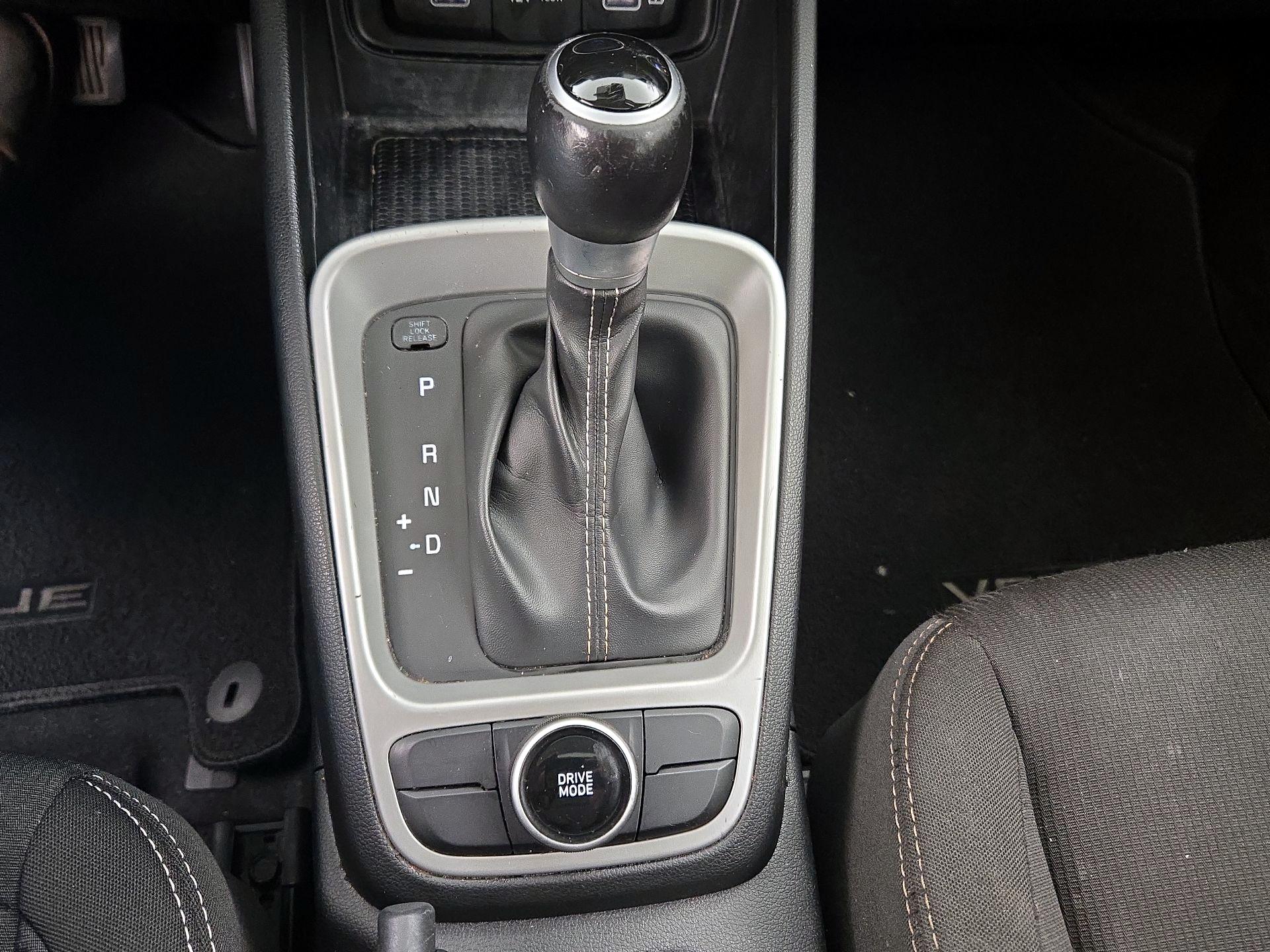 Thumbnail: 2022 Hyundai Venue - 17