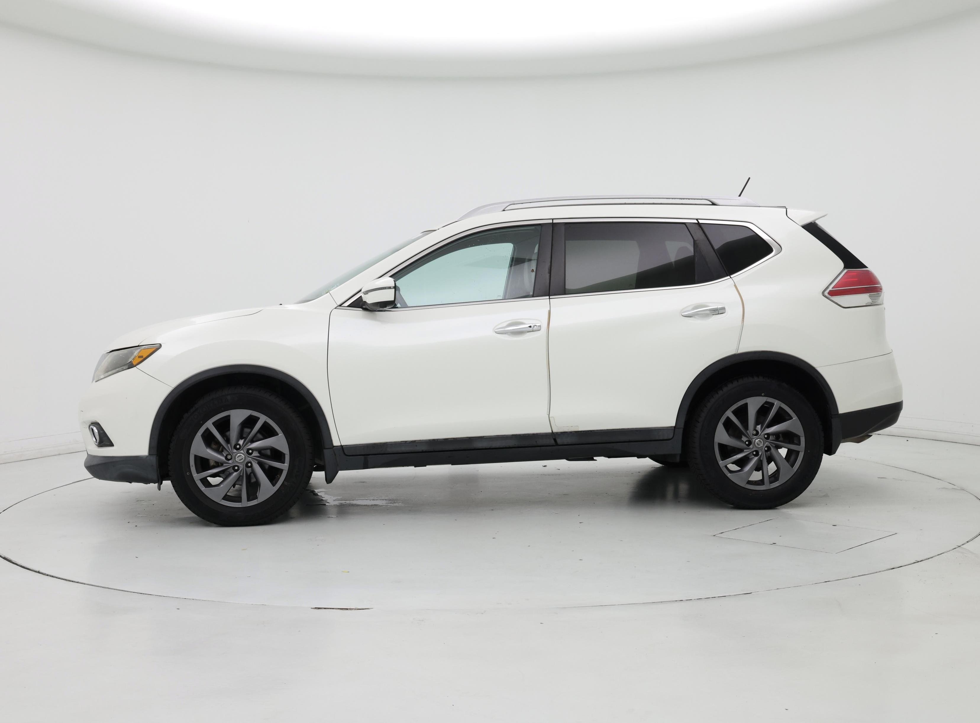 Thumbnail: 2016 Nissan Rogue - 3