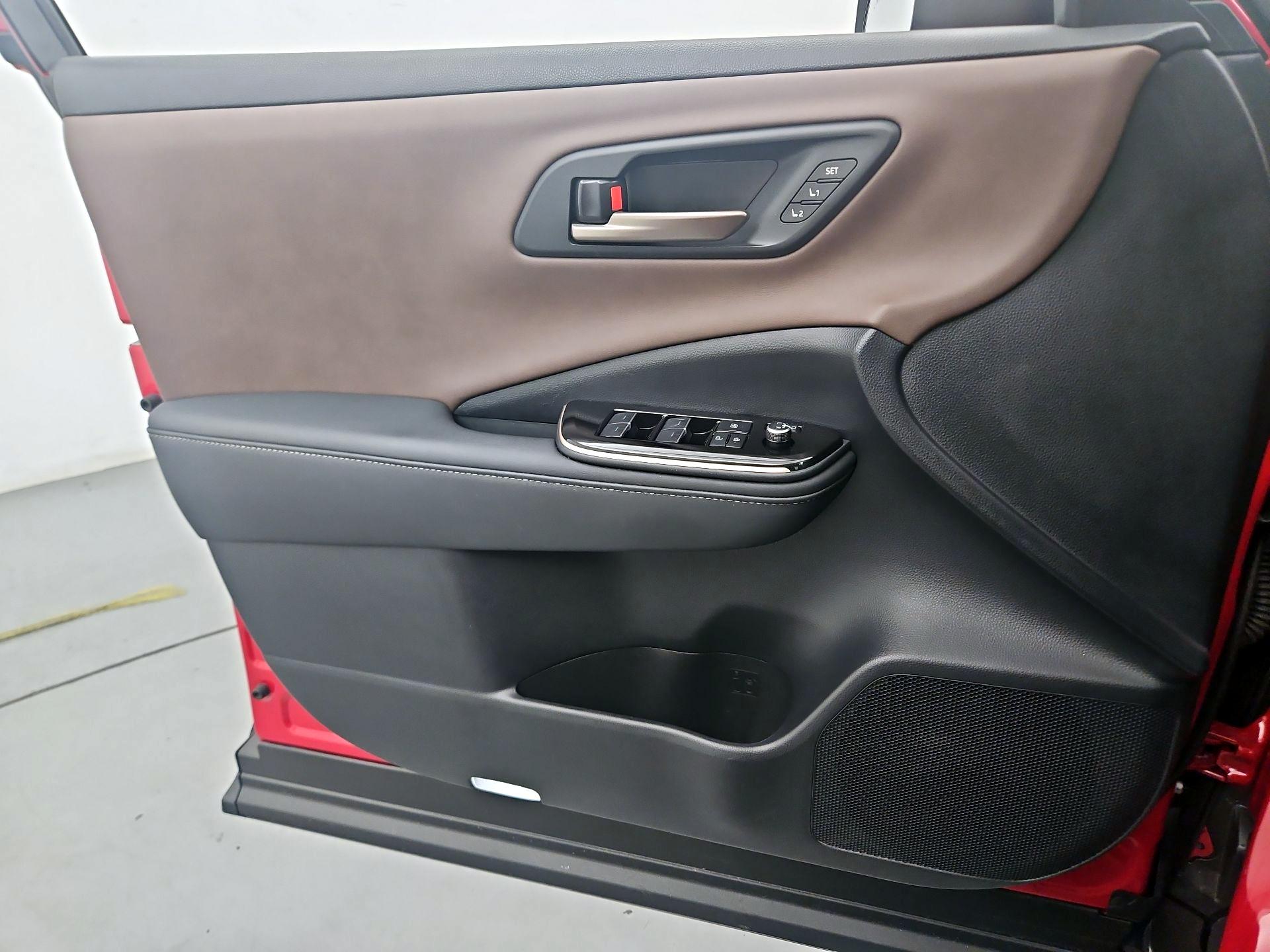 Thumbnail: 2024 Toyota Crown - 12