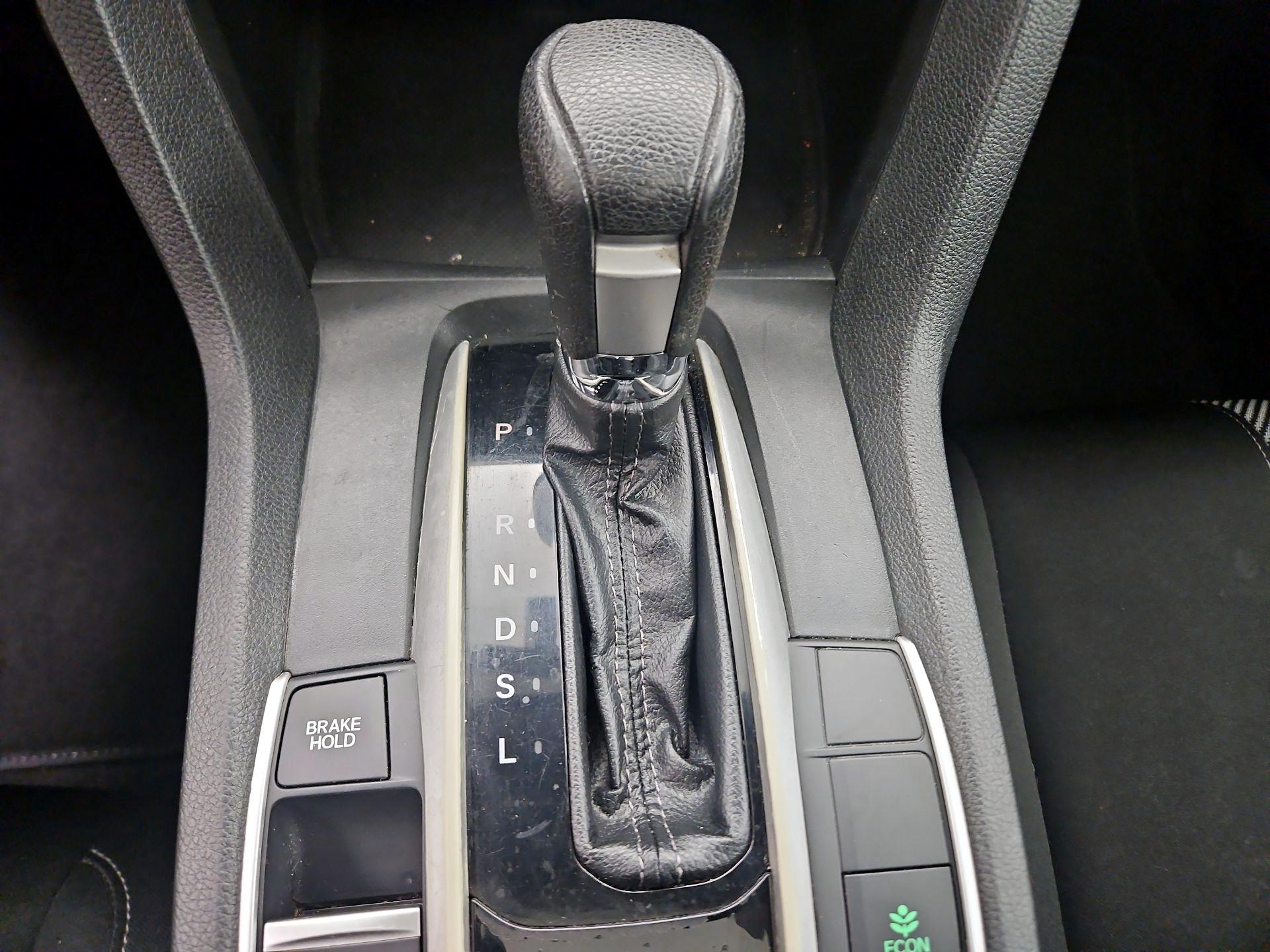 Thumbnail: 2017 Honda Civic - 15