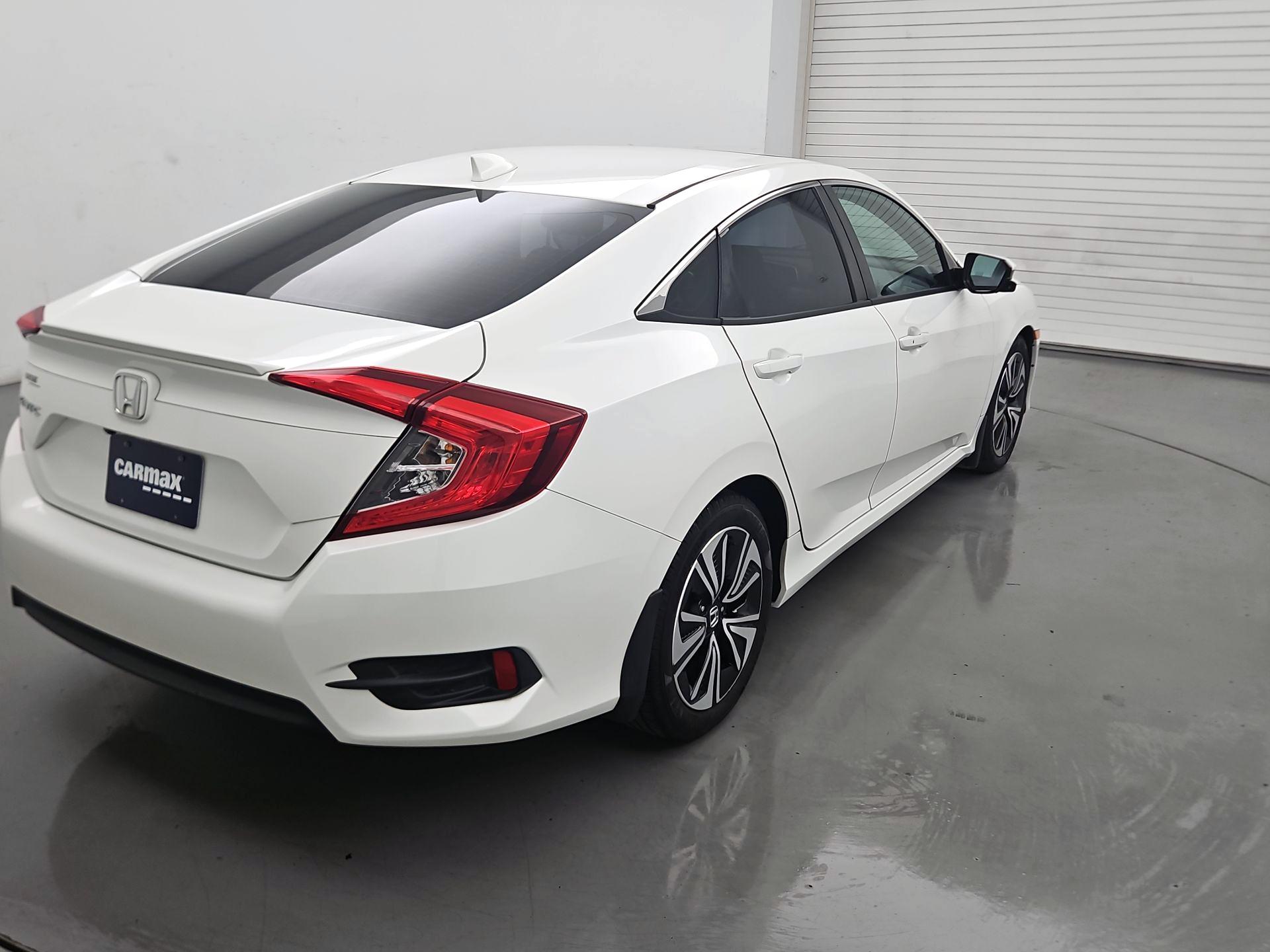 Thumbnail: 2017 Honda Civic - 5