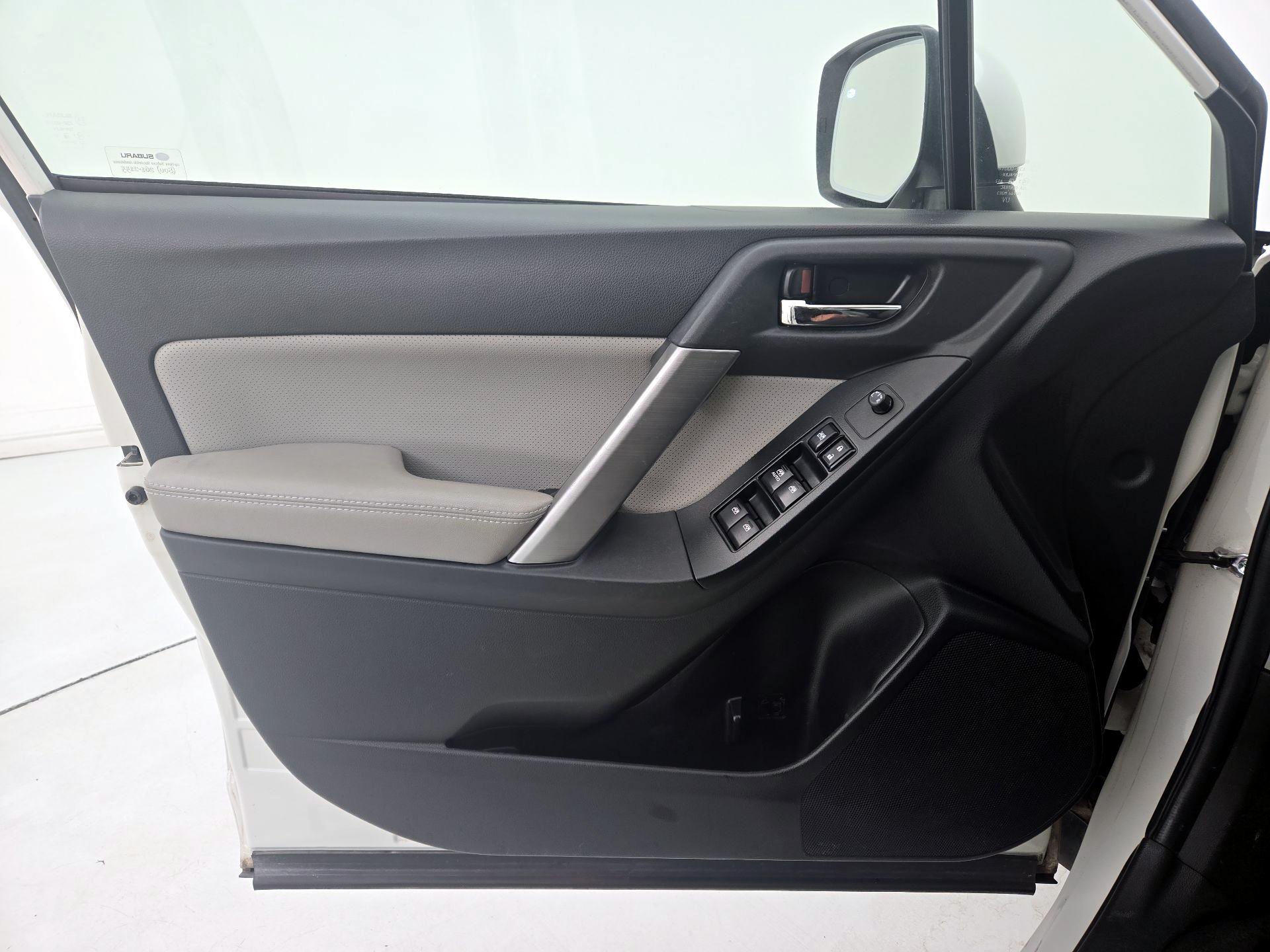 Thumbnail: 2015 Subaru Forester - 12