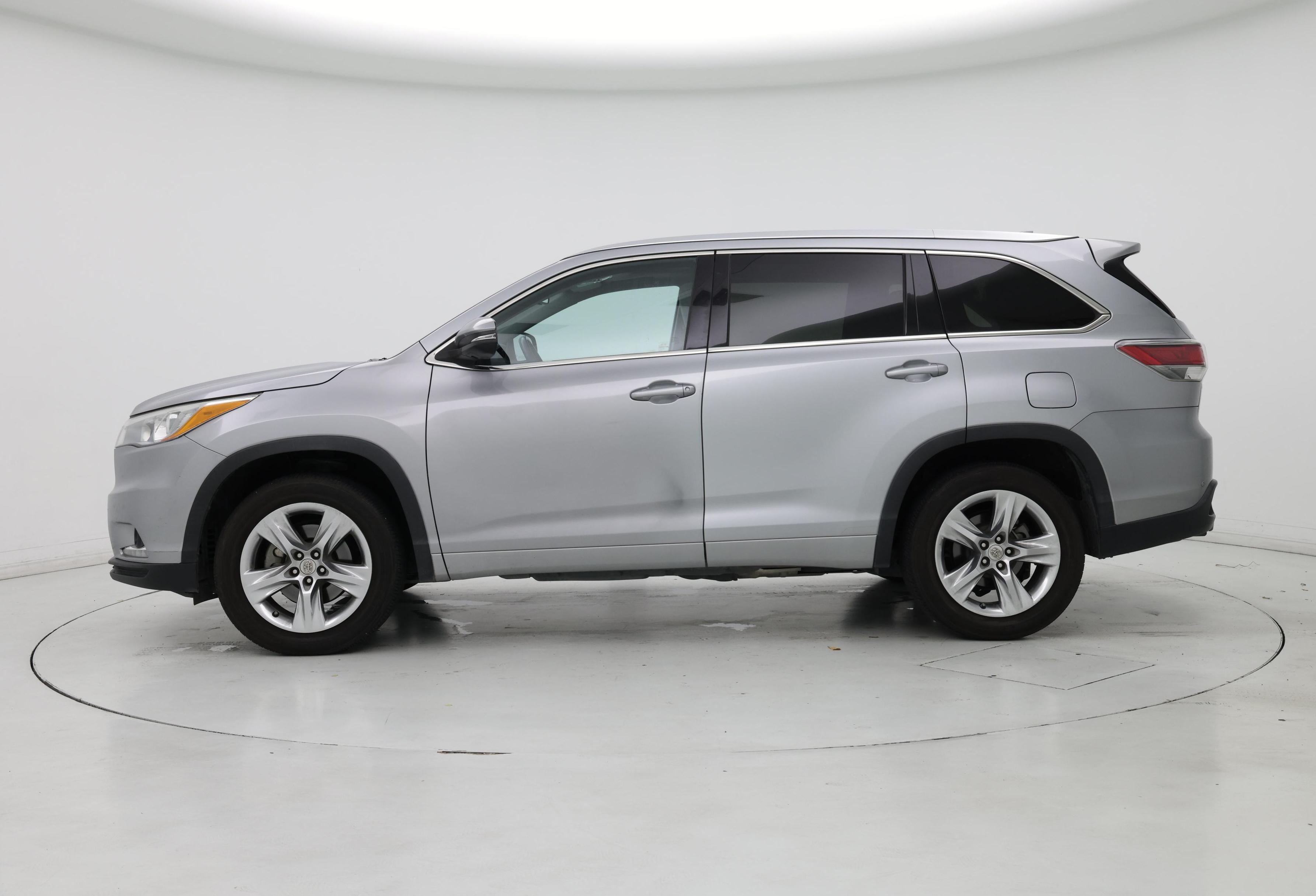 Thumbnail: 2015 Toyota Highlander - 3