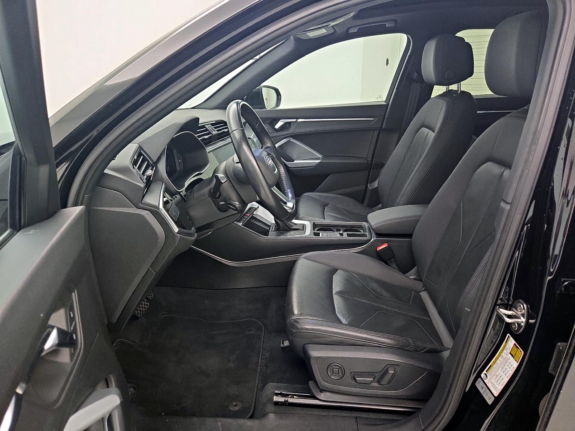 Thumbnail: 2019 Audi Q3 - 11