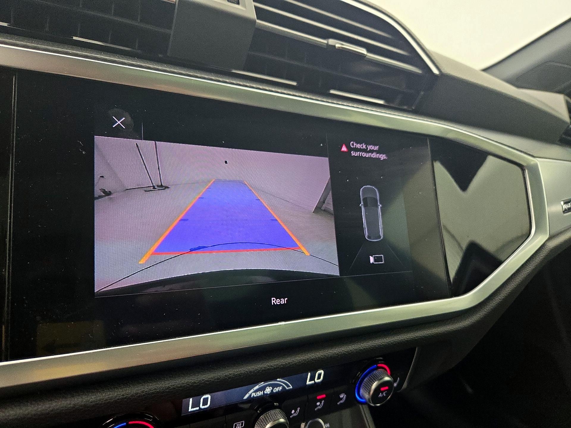 Thumbnail: 2019 Audi Q3 - 14