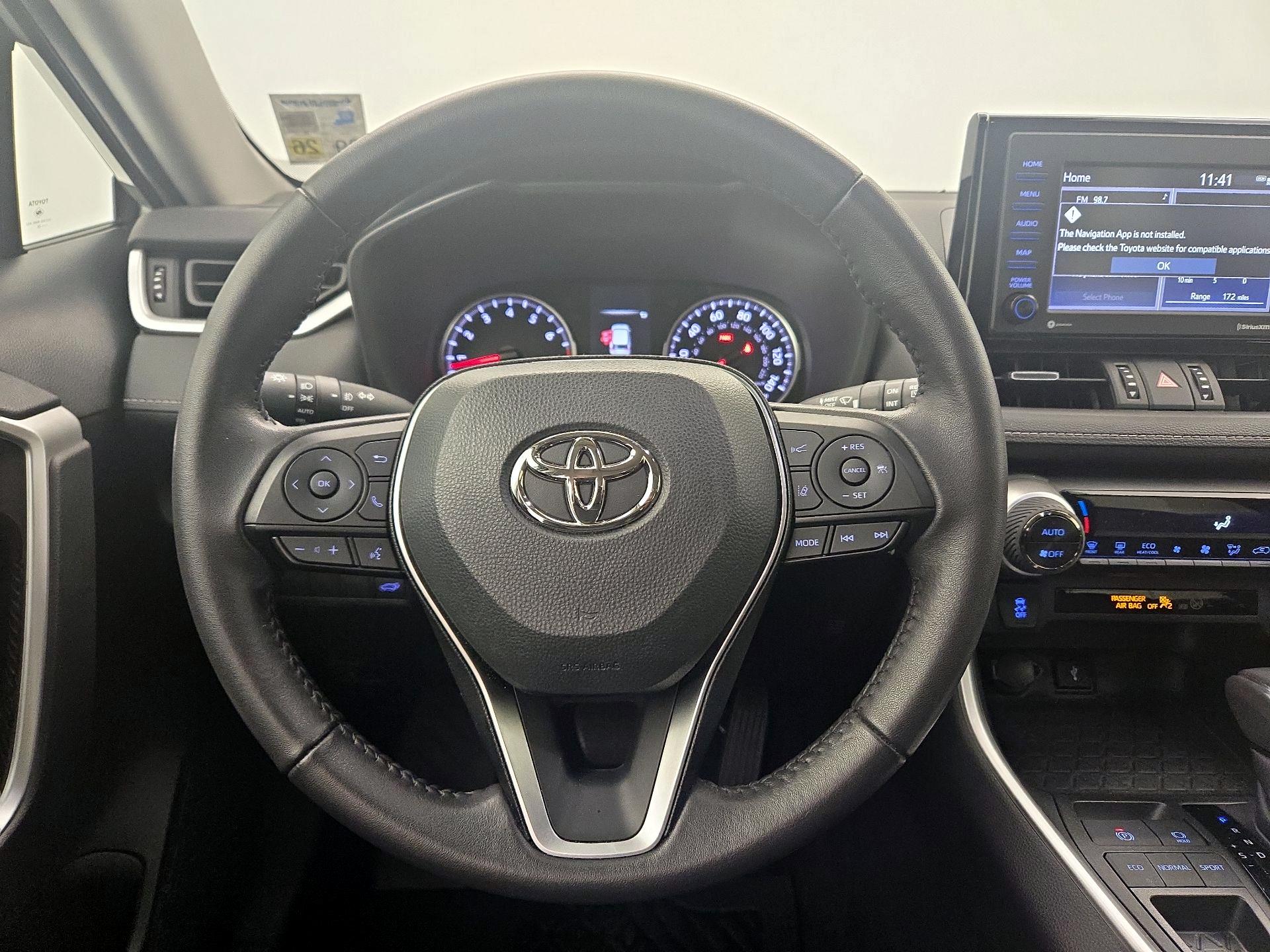 Thumbnail: 2022 Toyota RAV4 - 10